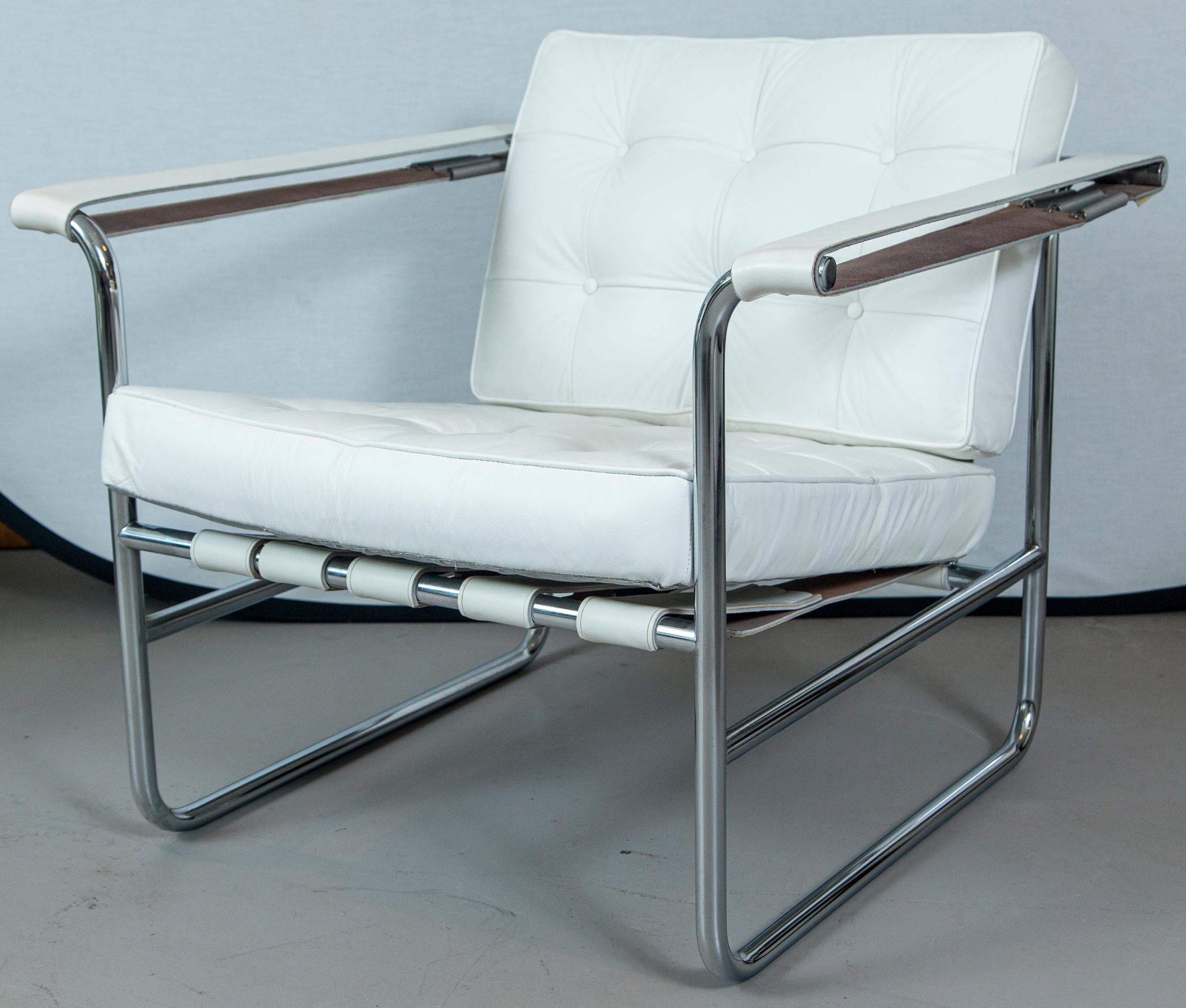 Late 20th Century Pair of White Leather Stendig Chrome Tubular Steel Chairs