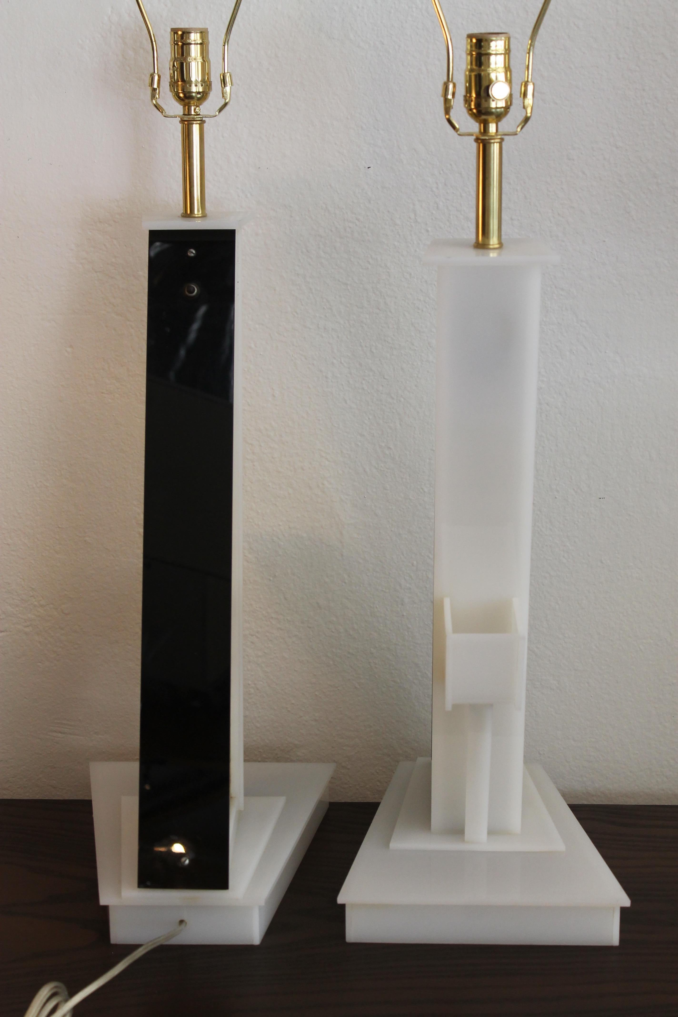 American Pair of White Lucite Table Lamps by Moss Lamps For Sale