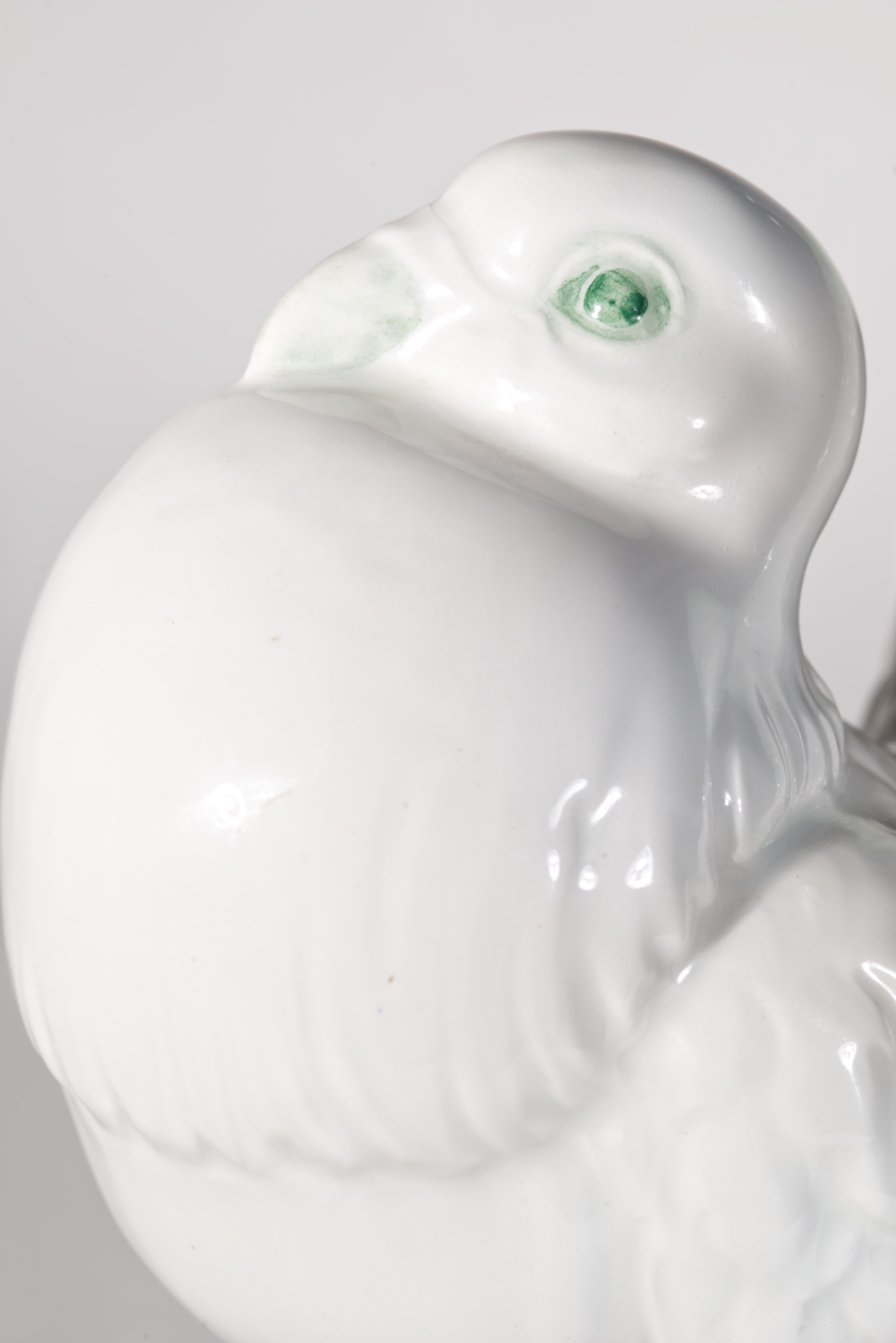 Pair of White Majolica Ceramic Doves, Italy 1960s For Sale 4