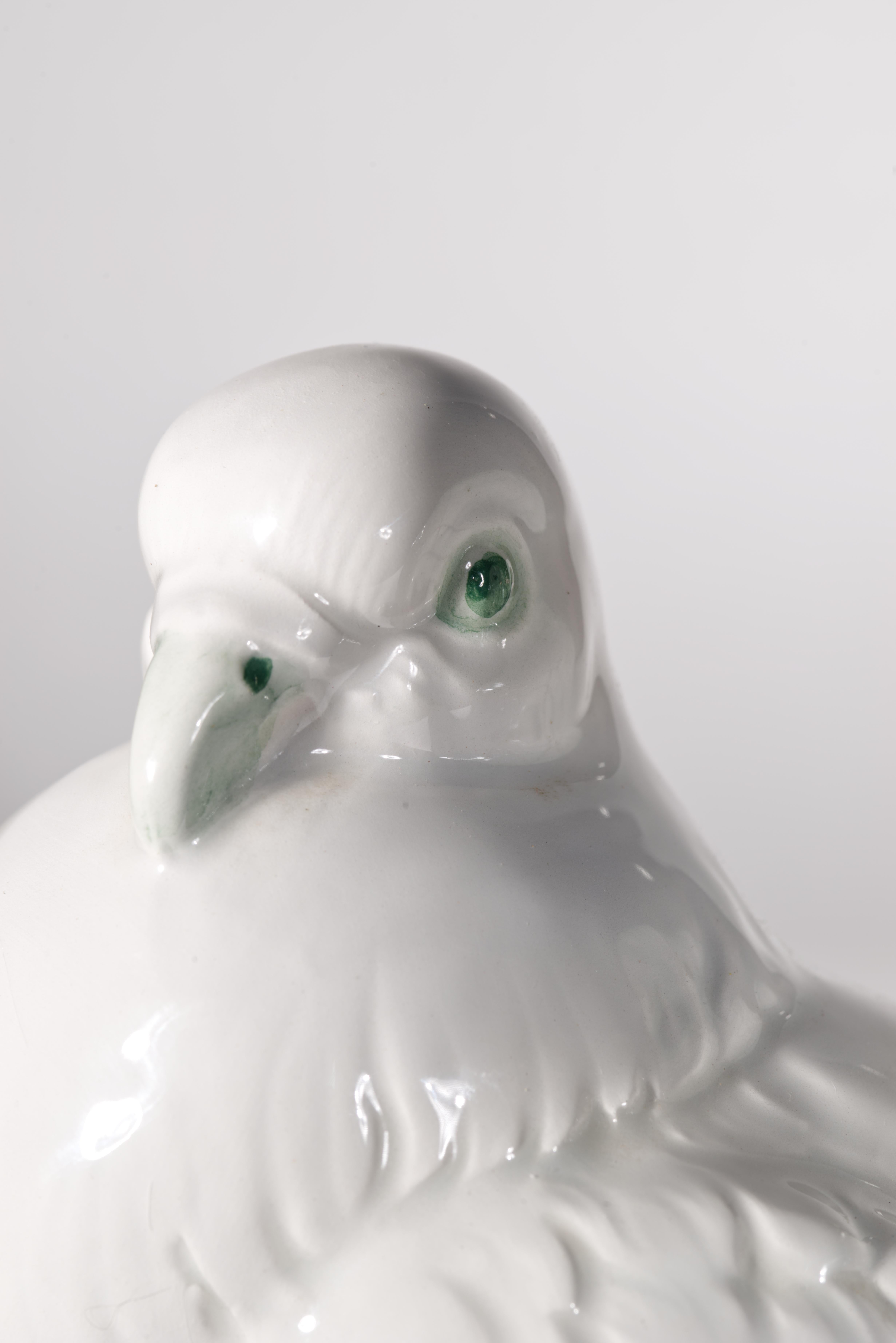Pair of White Majolica Ceramic Doves, Italy 1960s For Sale 5