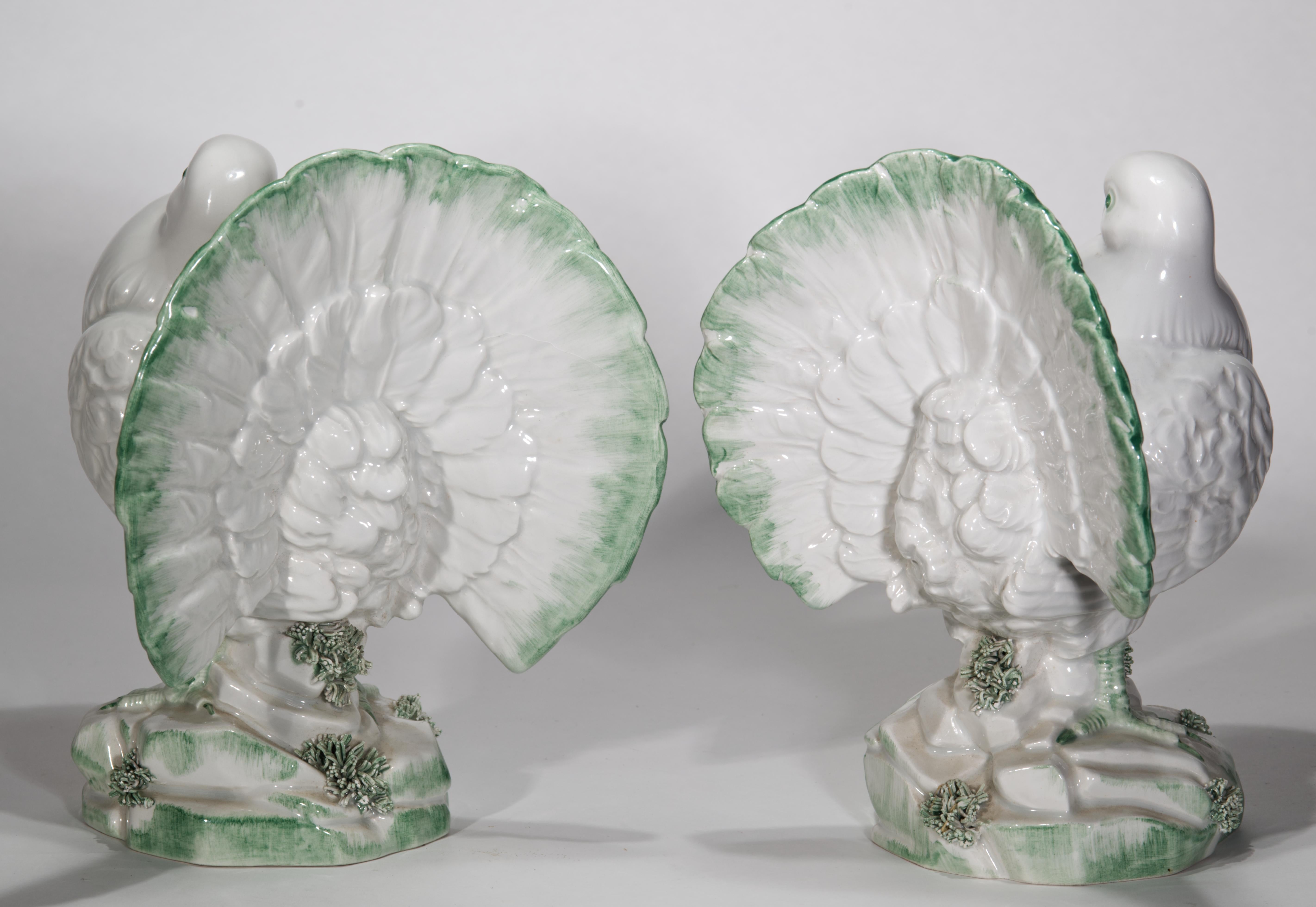 20th Century Pair of White Majolica Ceramic Doves, Italy 1960s For Sale