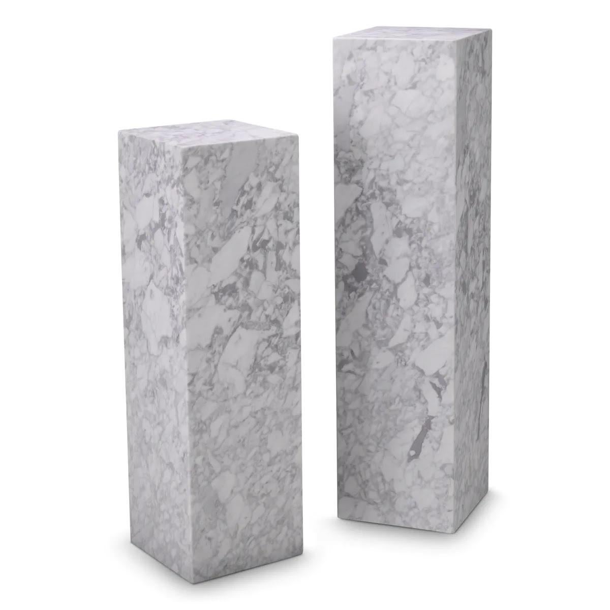 Paire de colonnes en marbre blanc, 21e siècle.

Paire de colonnes de très belle qualité en marbre blanc veiné, travail moderne.
H : 120 cm L : 30 cm P : 30 cm 

Délai de production : 2 à 3 semaines