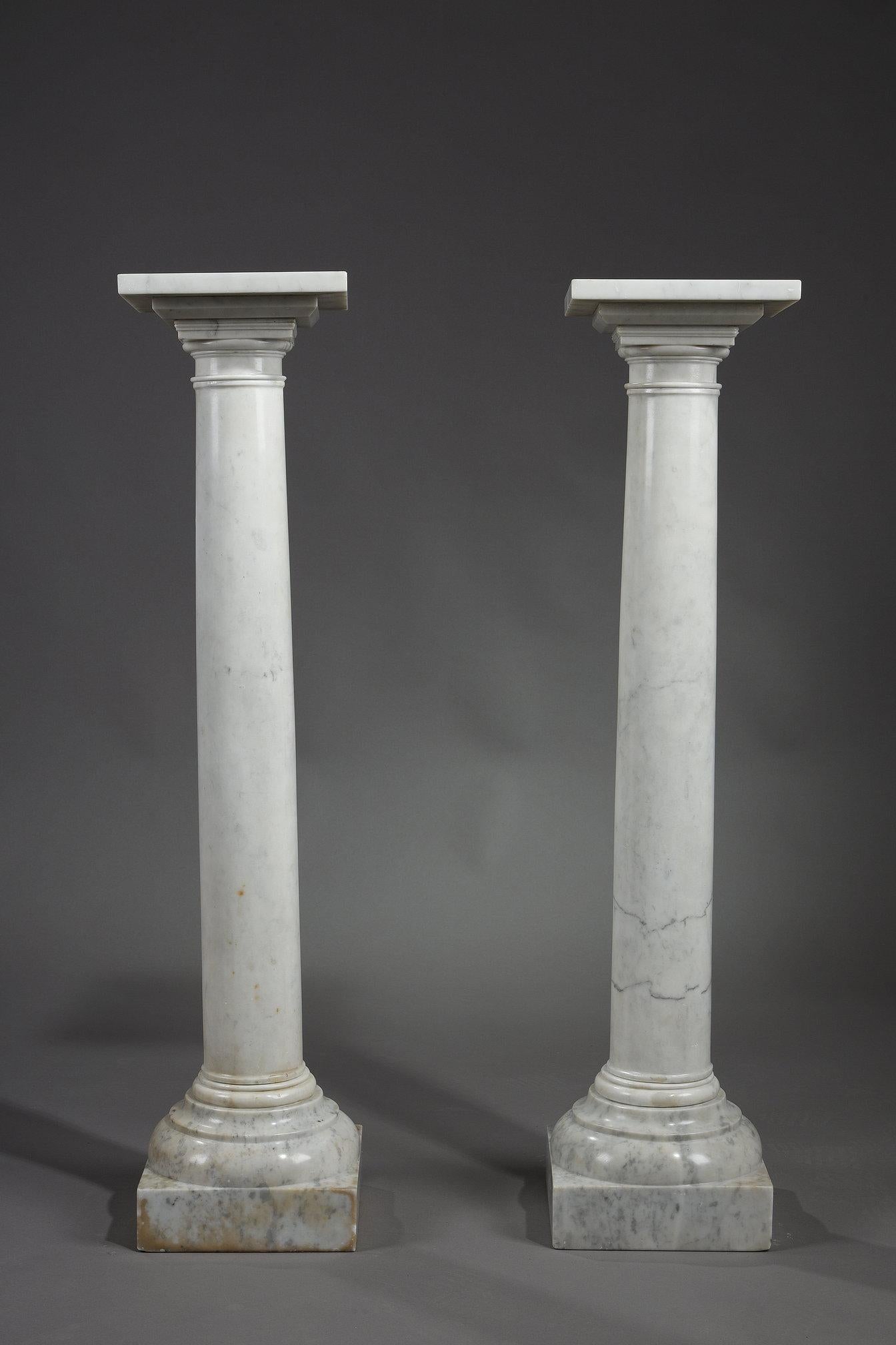French Pair of white marble columns late 19th century For Sale