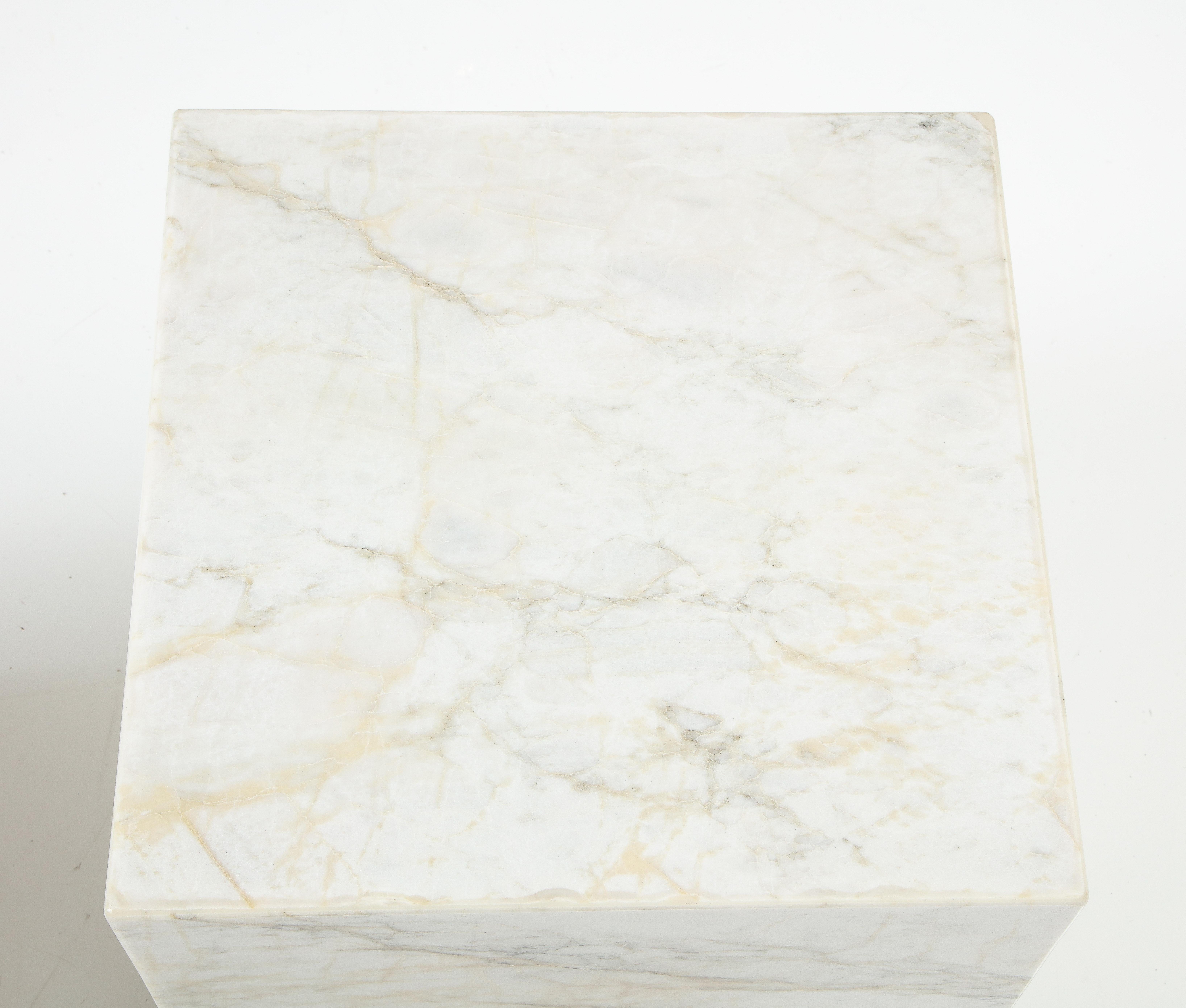 Pair of White Marble Cube Tables For Sale 1