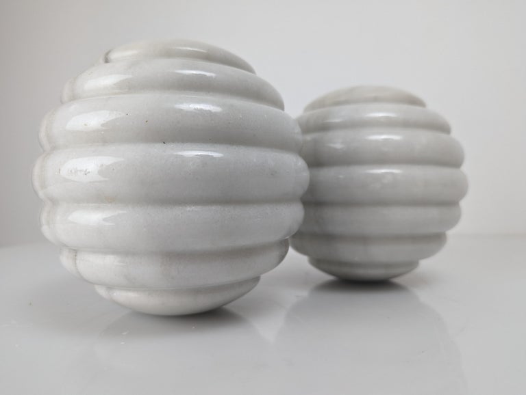 Pair of White Marble Stair Ball Finials For Sale at 1stDibs