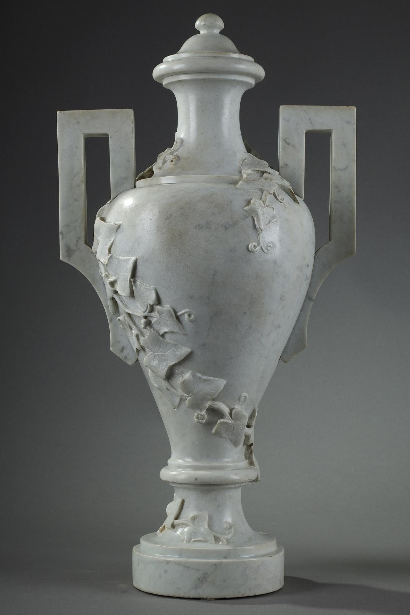 Late 19th Century Pair of White Marble Vases with Ivy Decoration, 19th Century For Sale