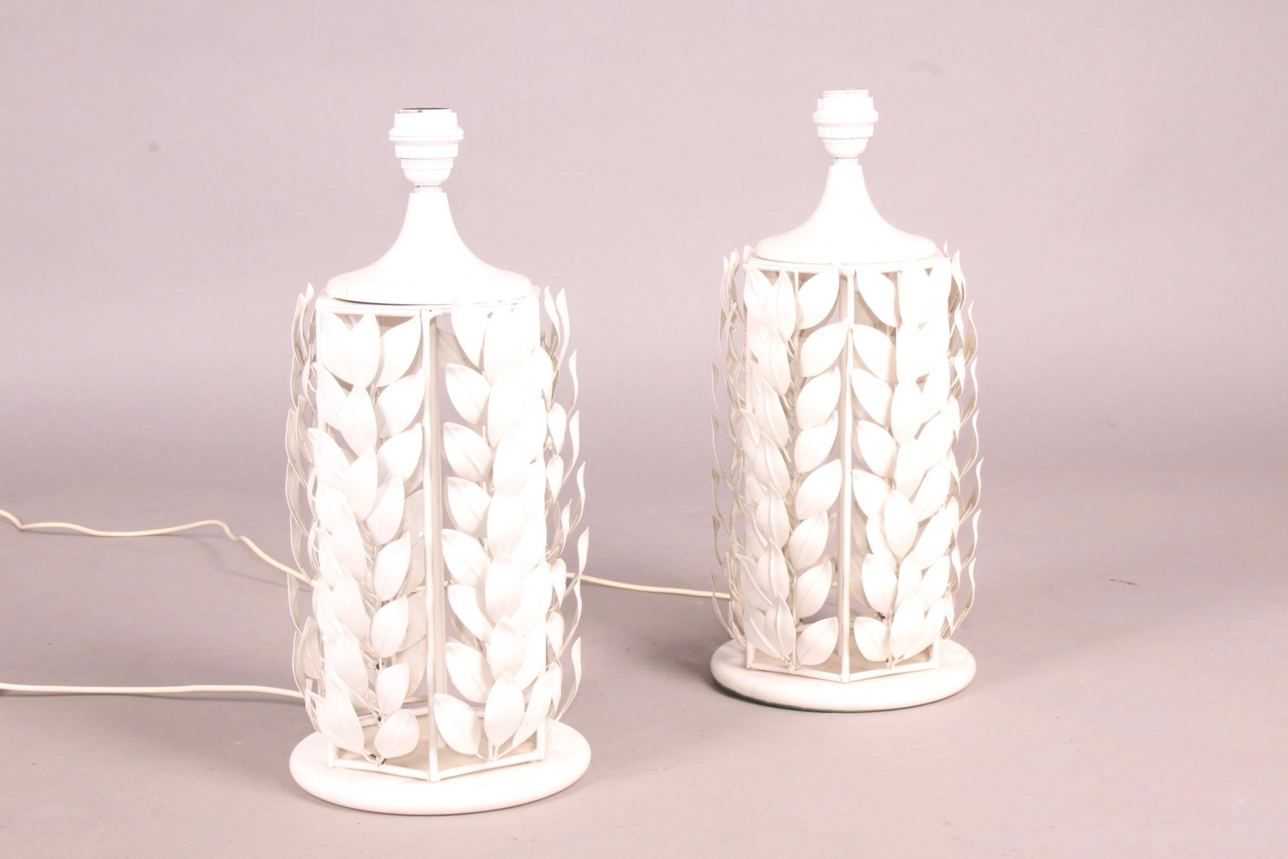 Mid-20th Century Pair of White Metal Painted Table Lamp