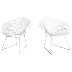 Pair of White Mid Century Diamond Chairs by Harry Bertoia for Knoll USA, 1950s