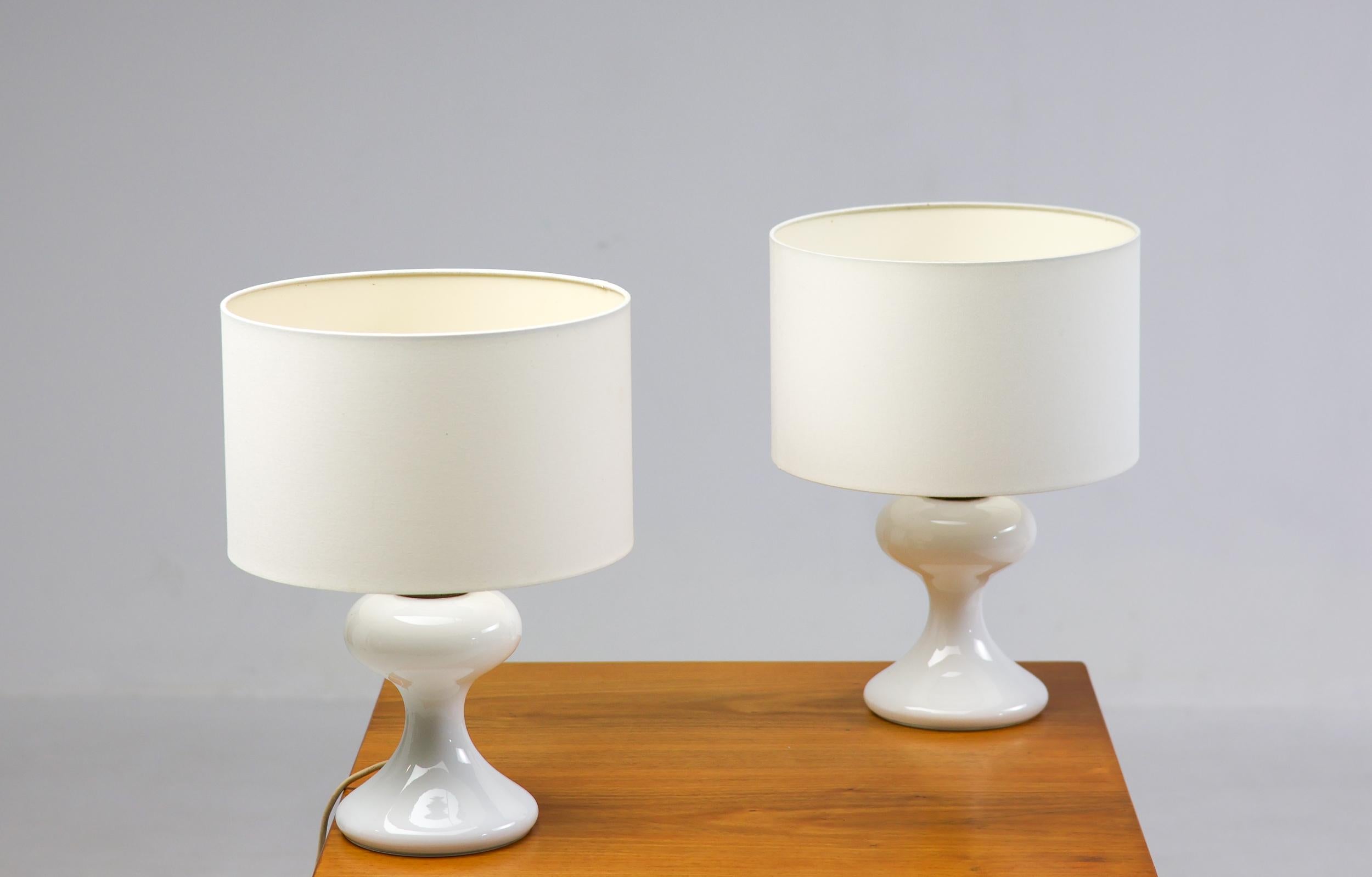 Paar weiße ML1-Tischlampen von Ingo Maurer für M-Design (Deutsch) im Angebot