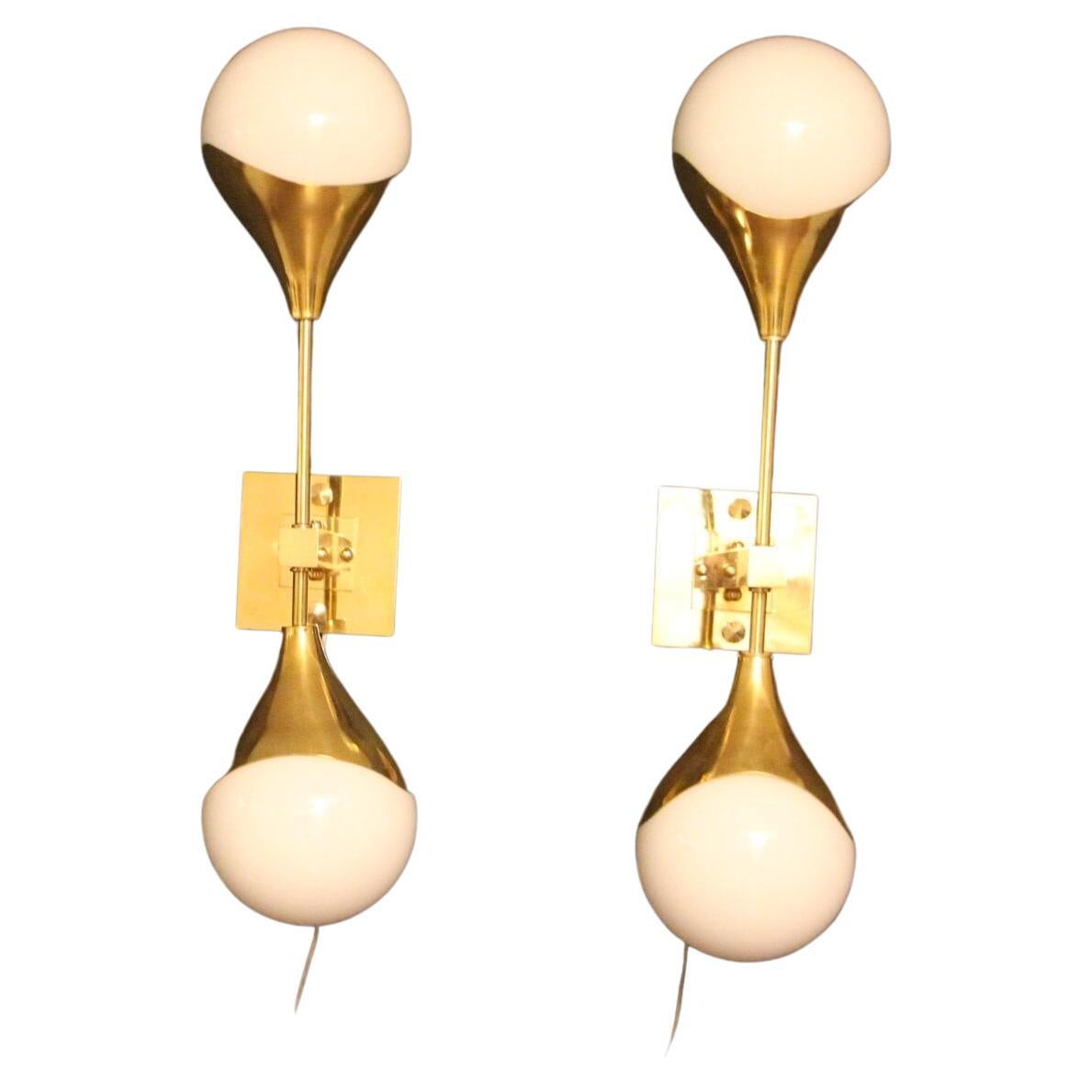 Pair of White Murano Glass and Brass Wall Sconces, Stilnovo Style Wall Lights For Sale