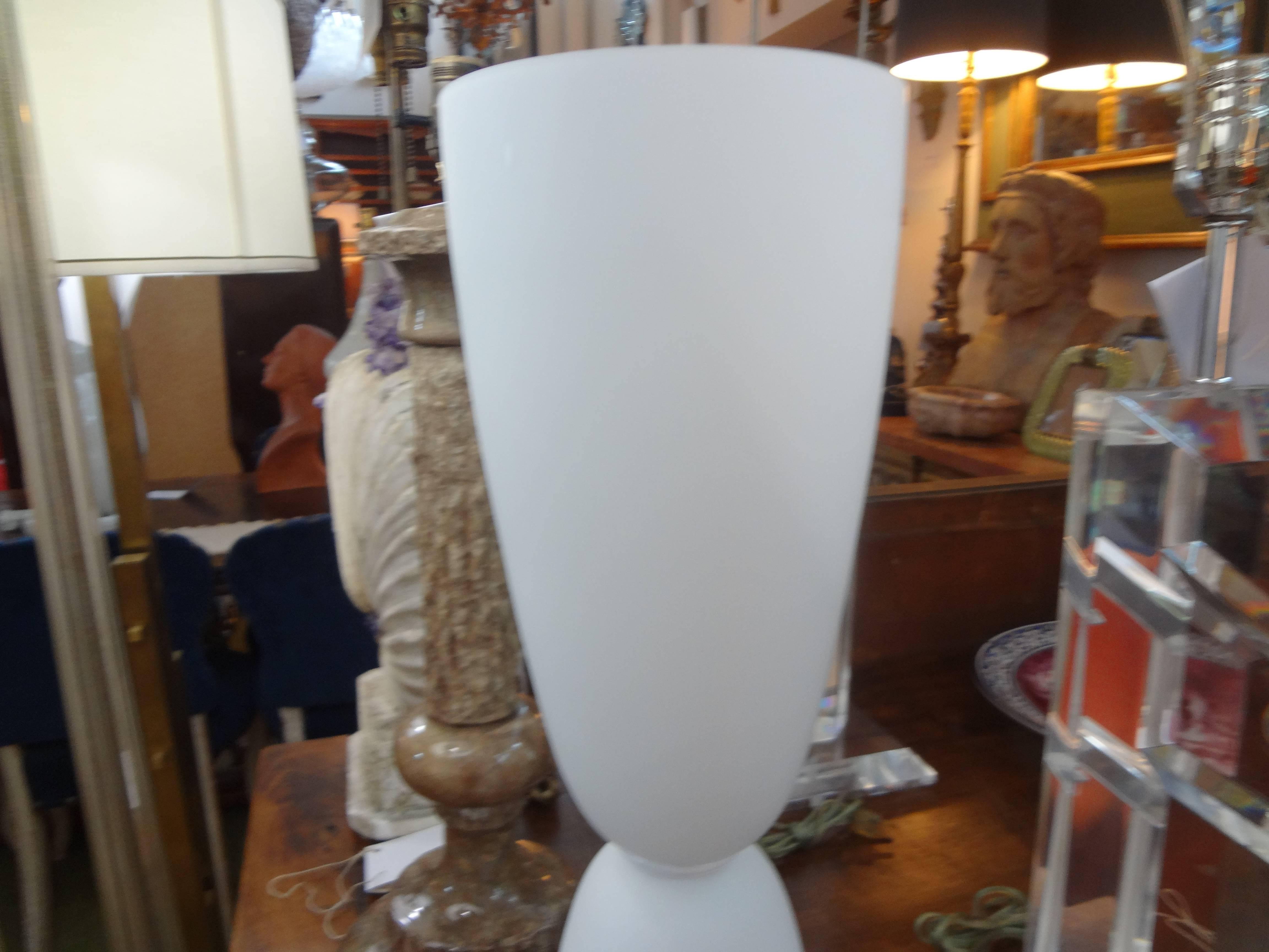Mid-Century Modern Pair of White Murano Glass Lamps Attributed to Vetri