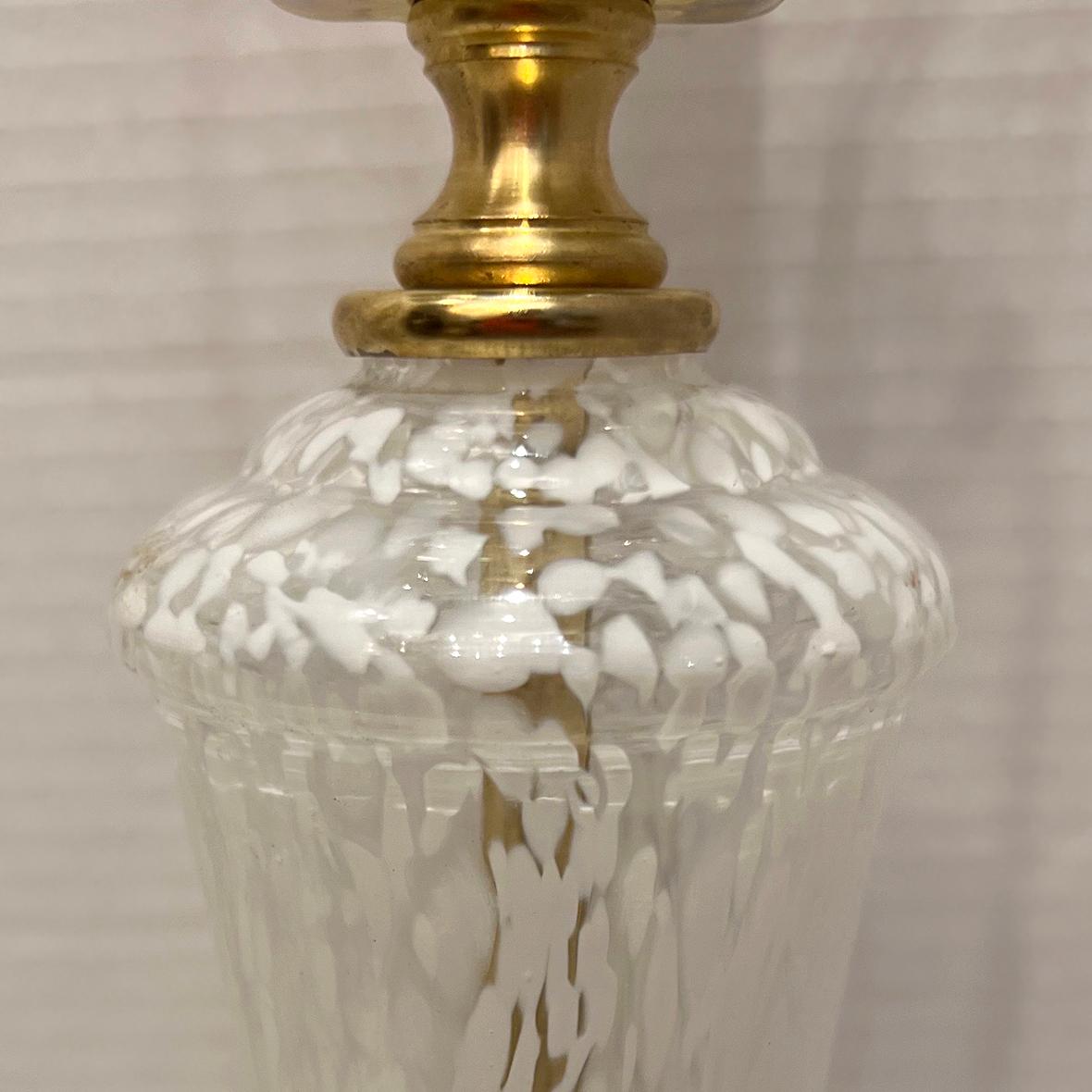 Pair of White Murano Glass Lamps In Good Condition For Sale In New York, NY