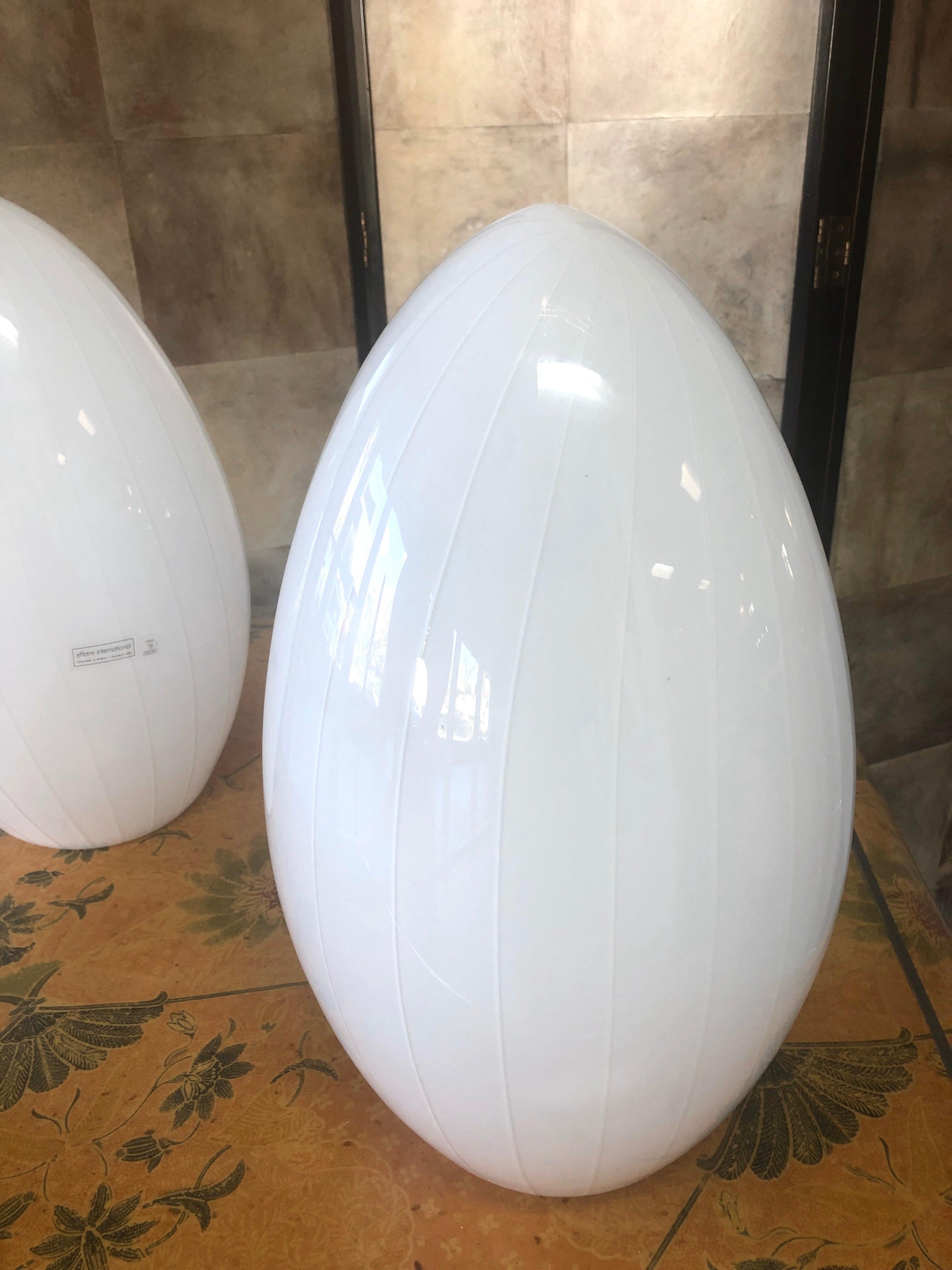 Italian Pair of White Murano Ovoid Table Lamps by Effetre International, 1980s