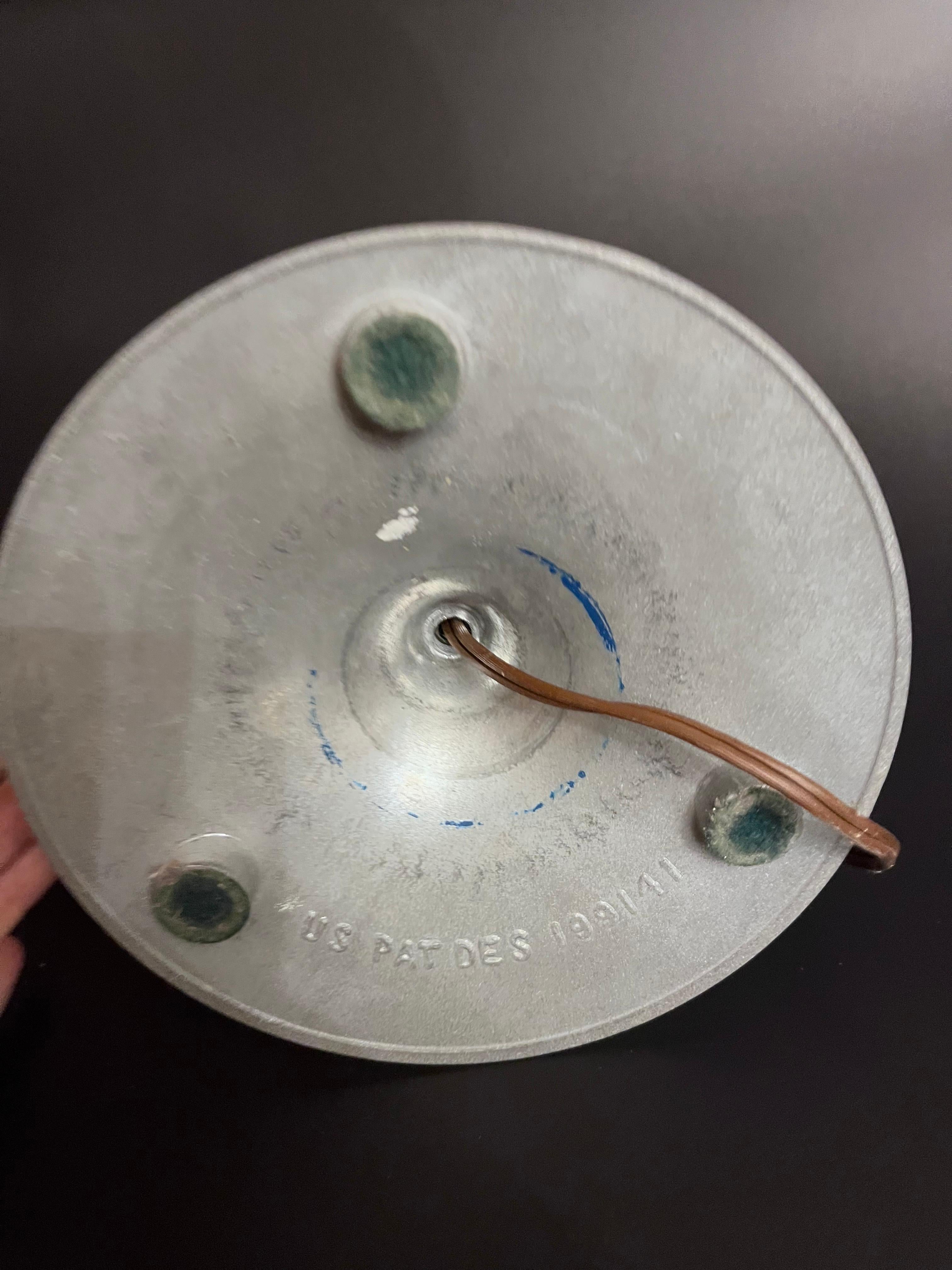 Métal Paire de lampes de table champignon blanches de la Laurel Lamp Co. des années 1960 en vente