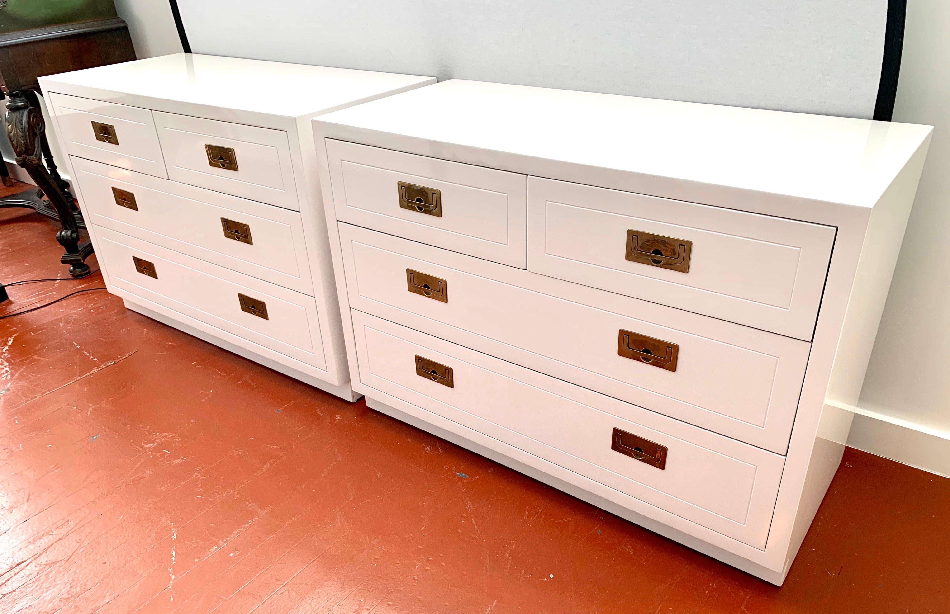Pair of White Newly Lacquered Henredon Campaign Style Chests Dressers Commodes In Excellent Condition In West Hartford, CT