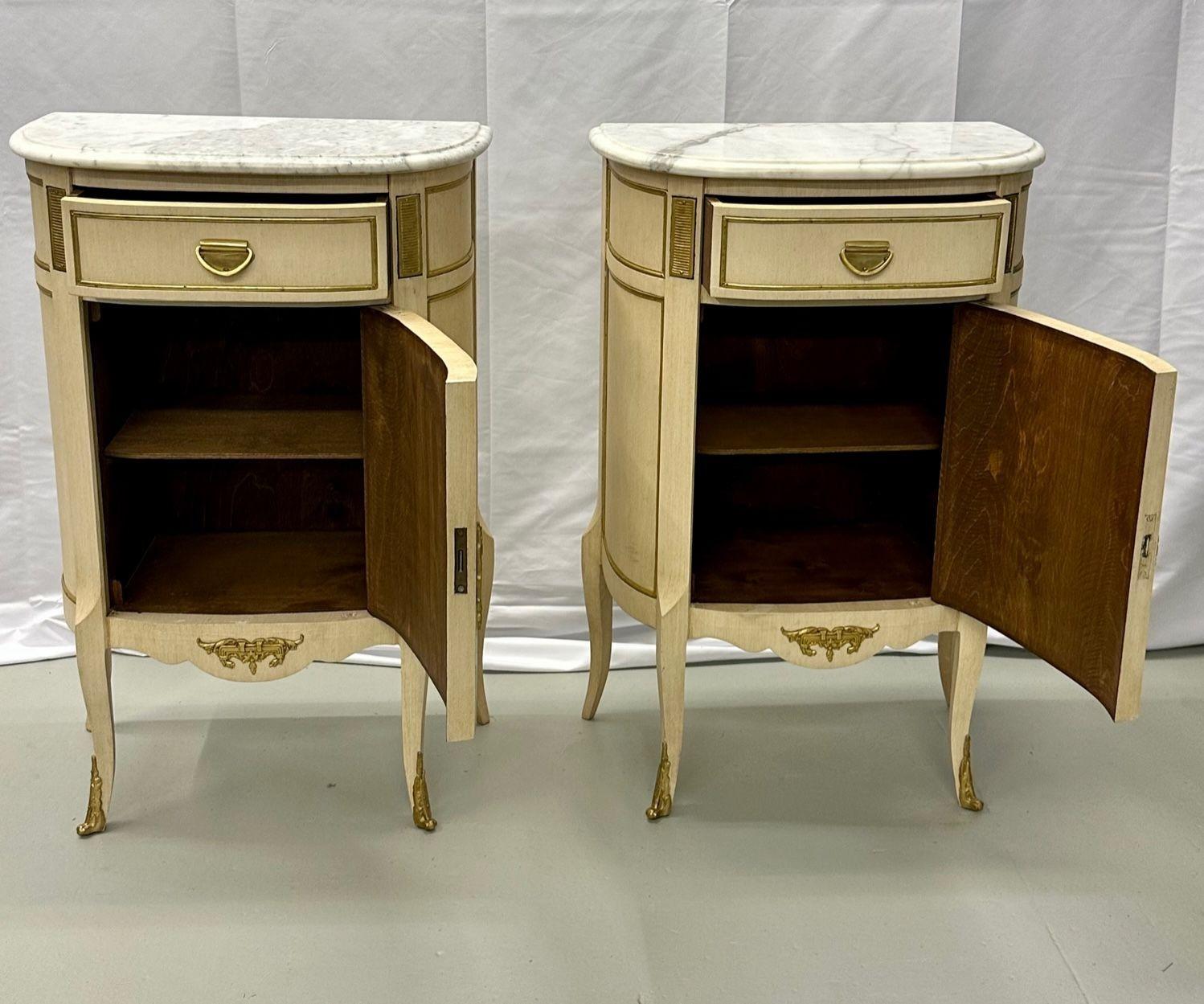 Pair of White Nightstand or End Tables / Side Tables, Demi Lune, Louis XV Style For Sale 3