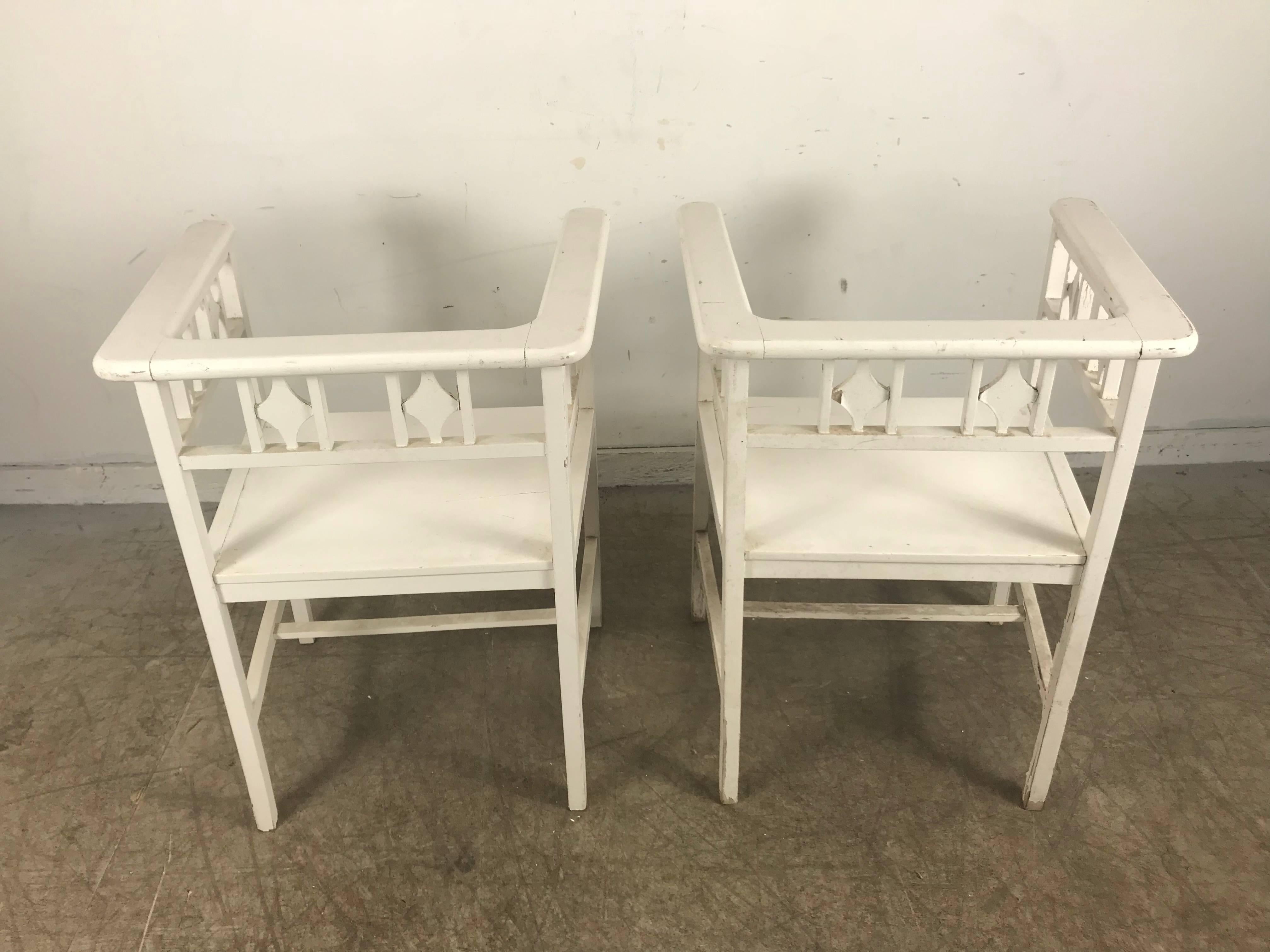 Wood Pair of White Painted Austrian Cube Chairs in the Manner of Josef Hoffmann For Sale