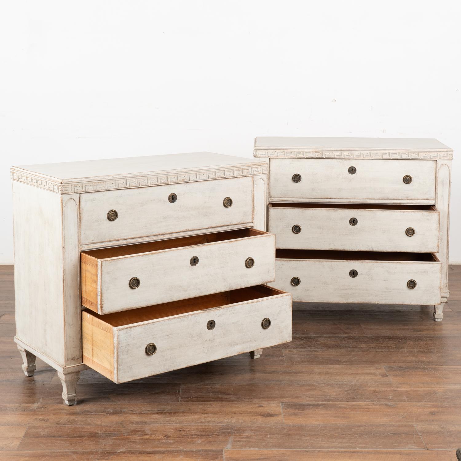 Gustavian Pair of White Painted Swedish Chest of Drawers, circa 1880 For Sale