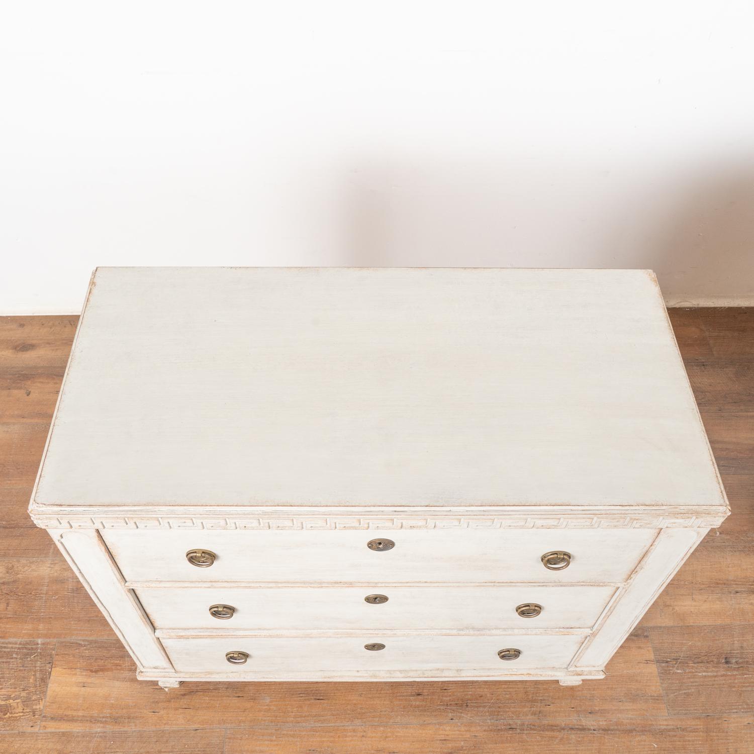 19th Century Pair of White Painted Swedish Chest of Drawers, circa 1880 For Sale