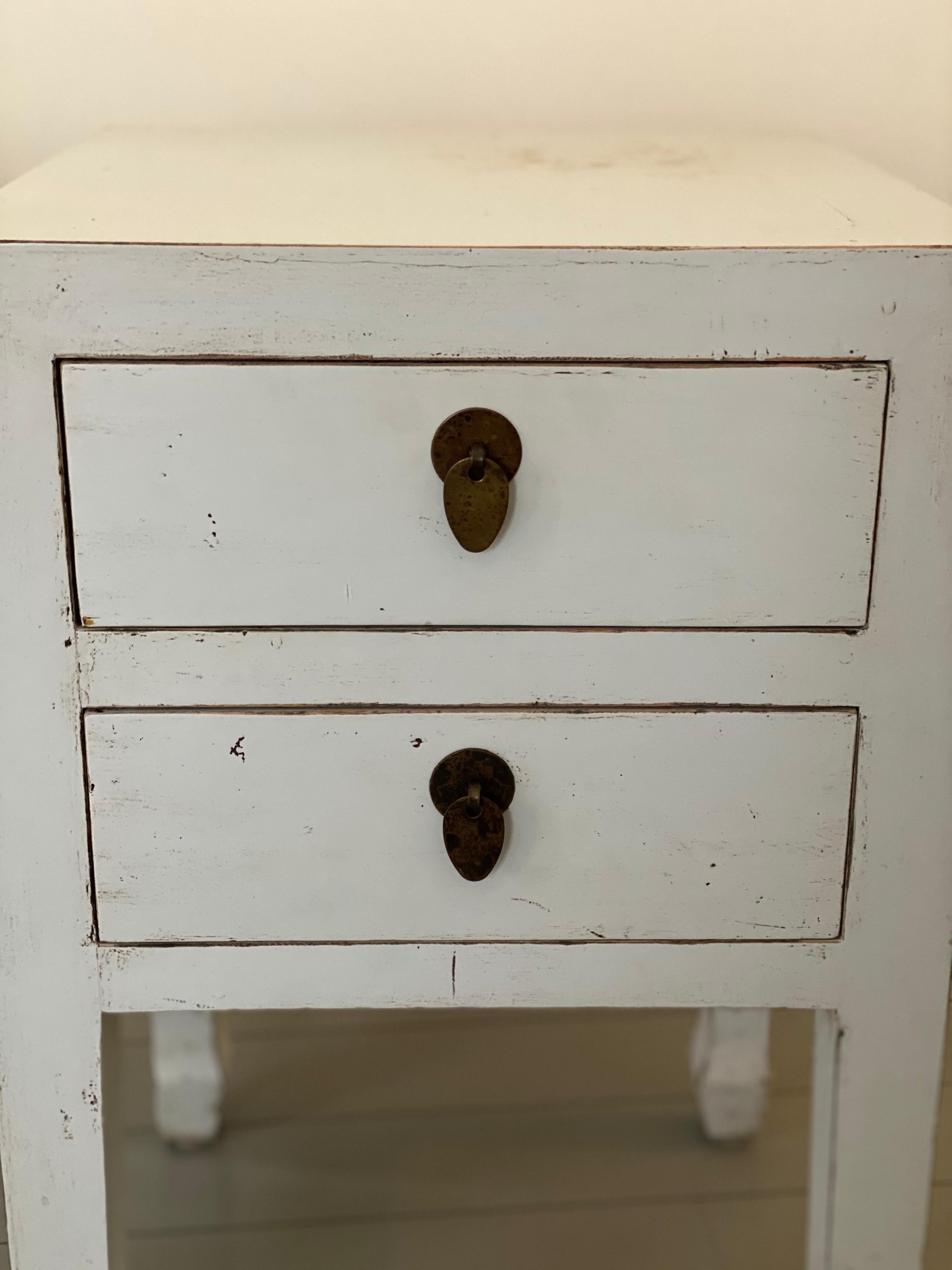Pair of White Painted Two Drawer Chinese Style End Tables For Sale 3