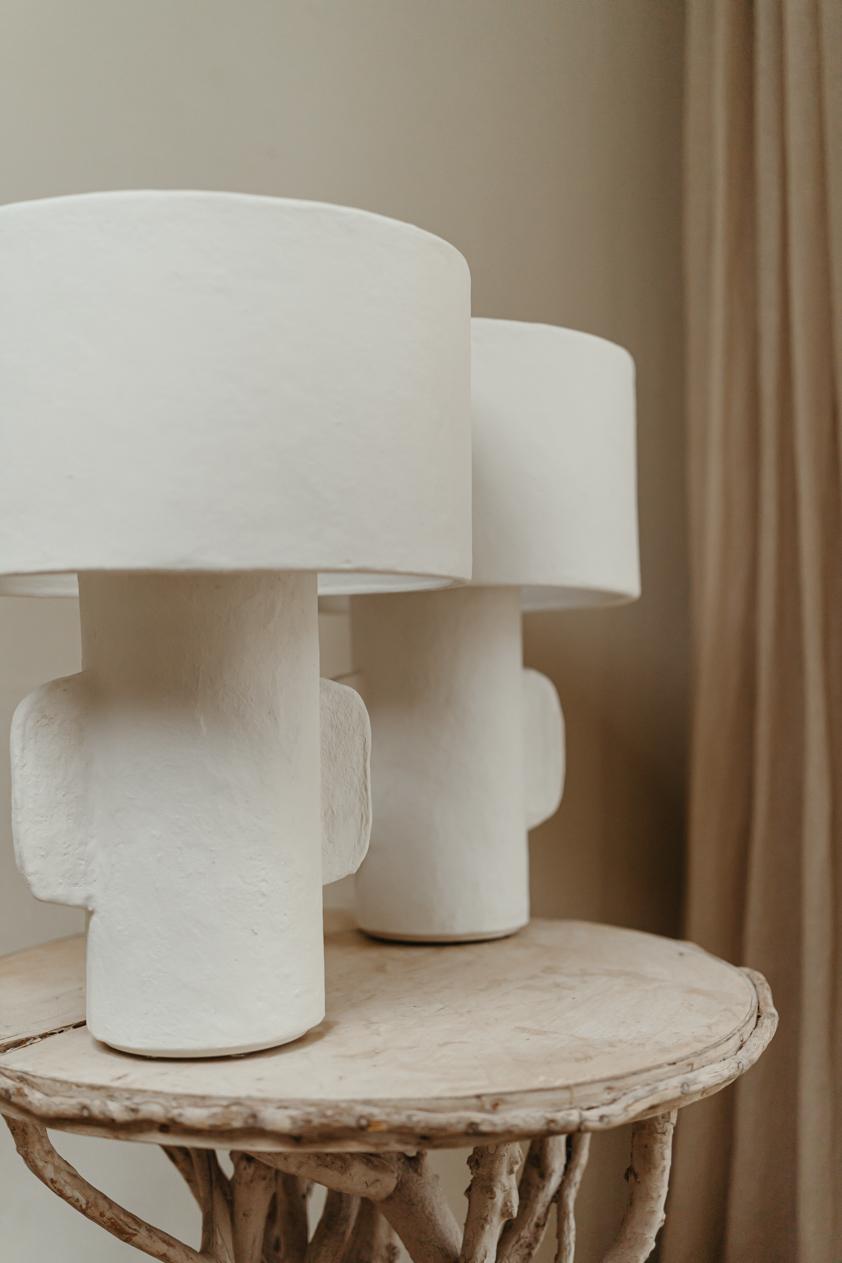 Pair of White Papier Maché Table Lamps, Roundshaped Lampshade 1