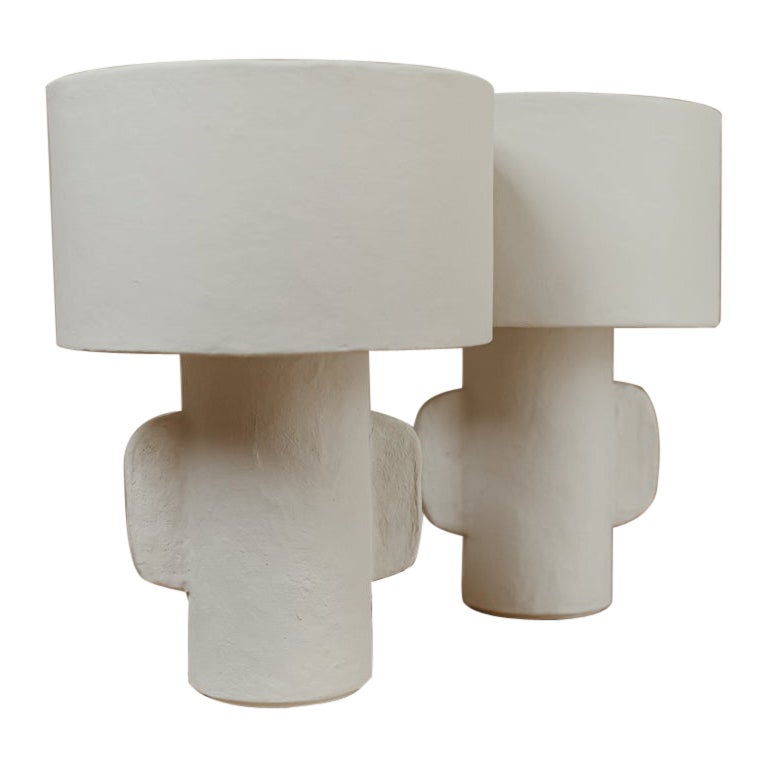 Pair of White Papier Maché Table Lamps, Roundshaped Lampshade For Sale