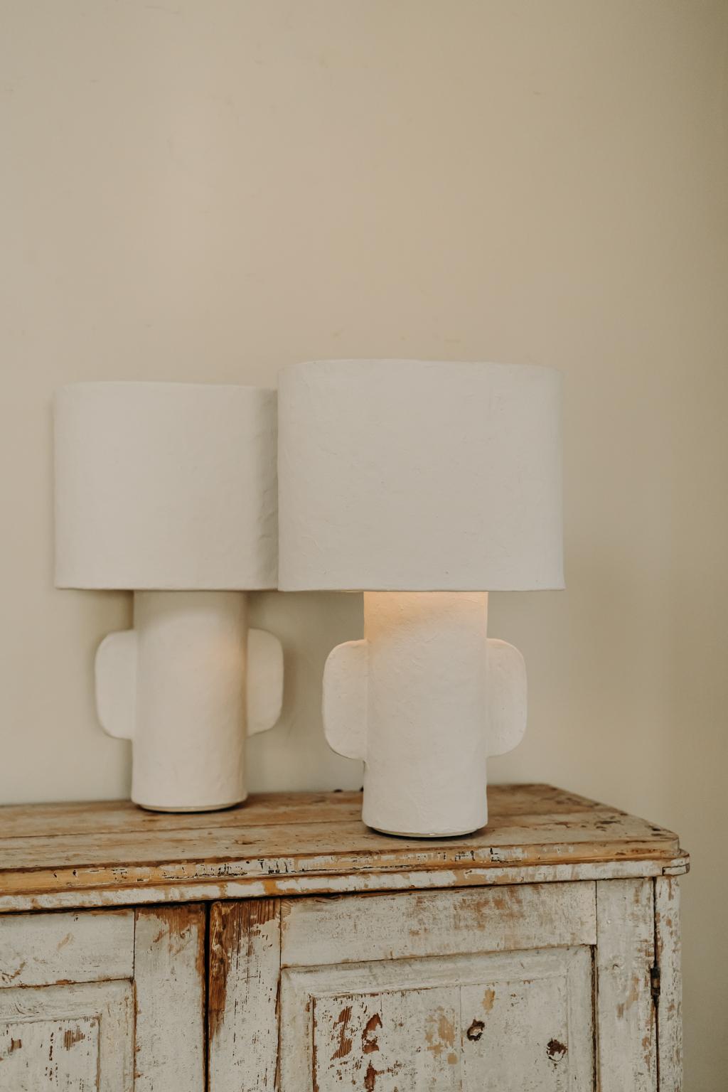 Contemporary Pair of White Papier Mâché Table Lamps with ovalshaped lampshade 