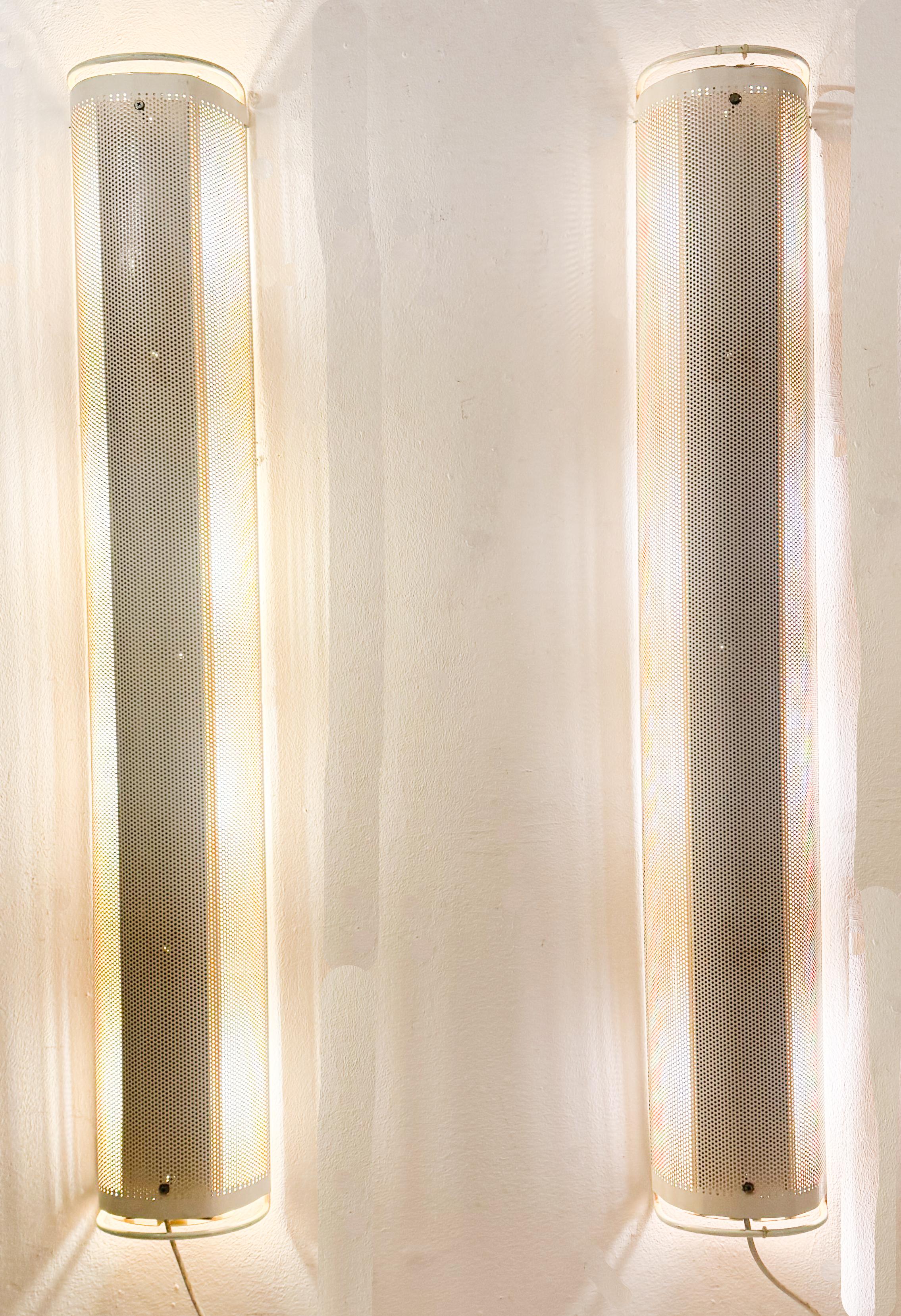 Mid-Century Modern Pair of white perforated metal wall lights, 1980, France For Sale