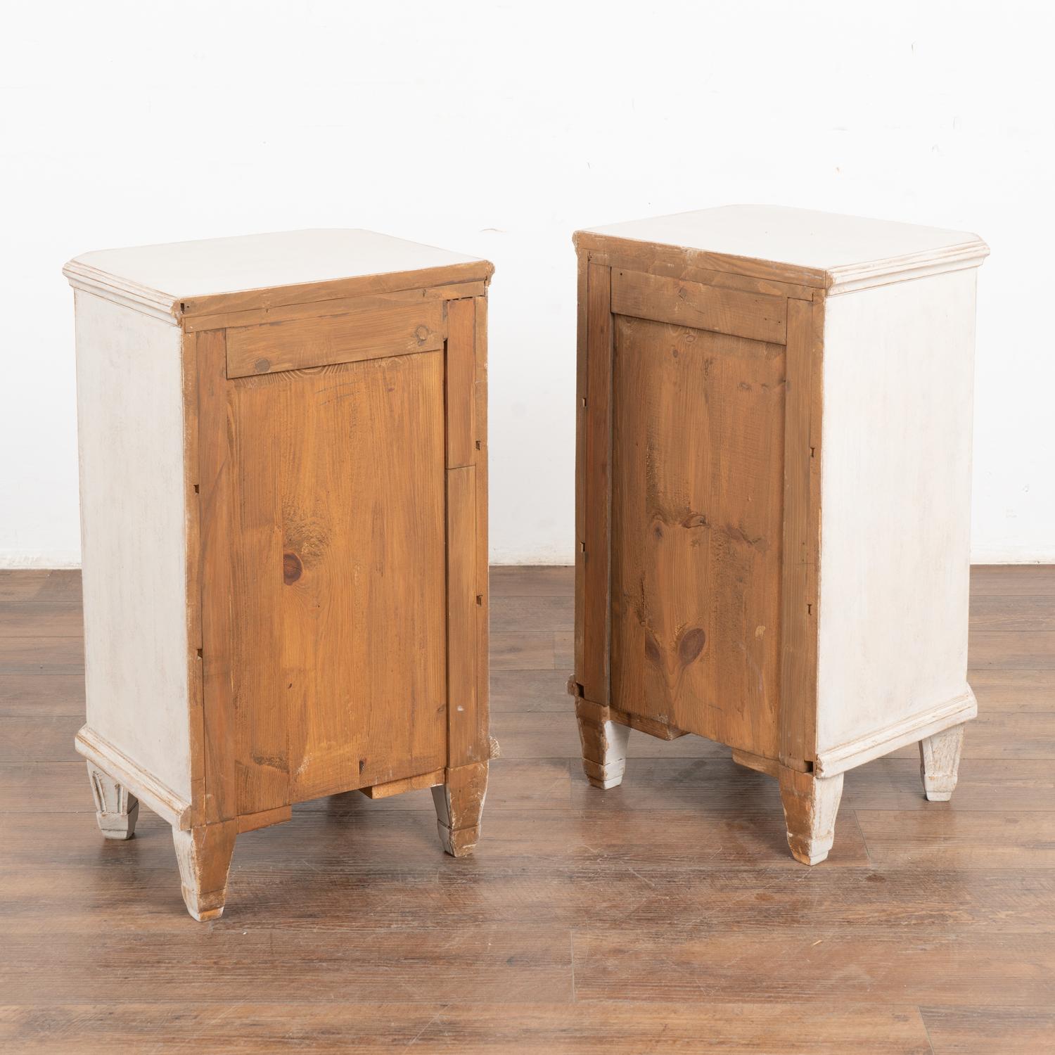 Pair of White Pine Nightstands Small Cabinets, Sweden circa 1900 For Sale 5