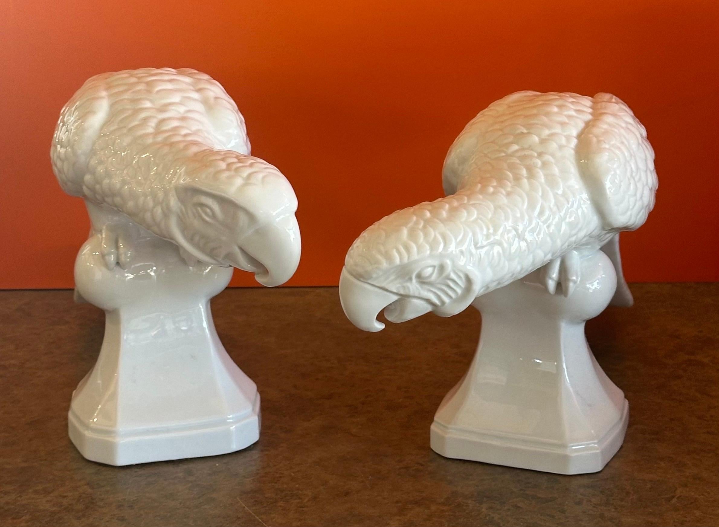 Pair of White Porcelain / Chine De Blanc Parrots by Fitz & Floyd In Excellent Condition For Sale In San Diego, CA