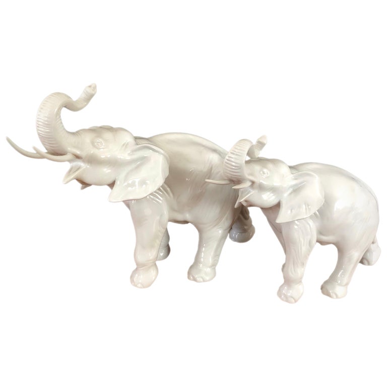 Statuette en porcelaine Ornement d'éléphant en céramique maison salon bureau entrée salon de thé étude refroidisseur de vin artisanat décoratif Simple Ornements de statue en céramique ( Size : Bruin