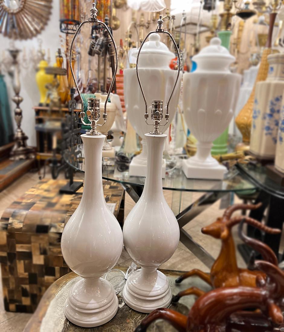 Pair of White Porcelain Lamps For Sale 1