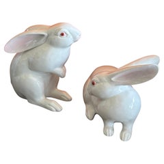 Paire de lapins en porcelaine blanche par Fitz and Floyd