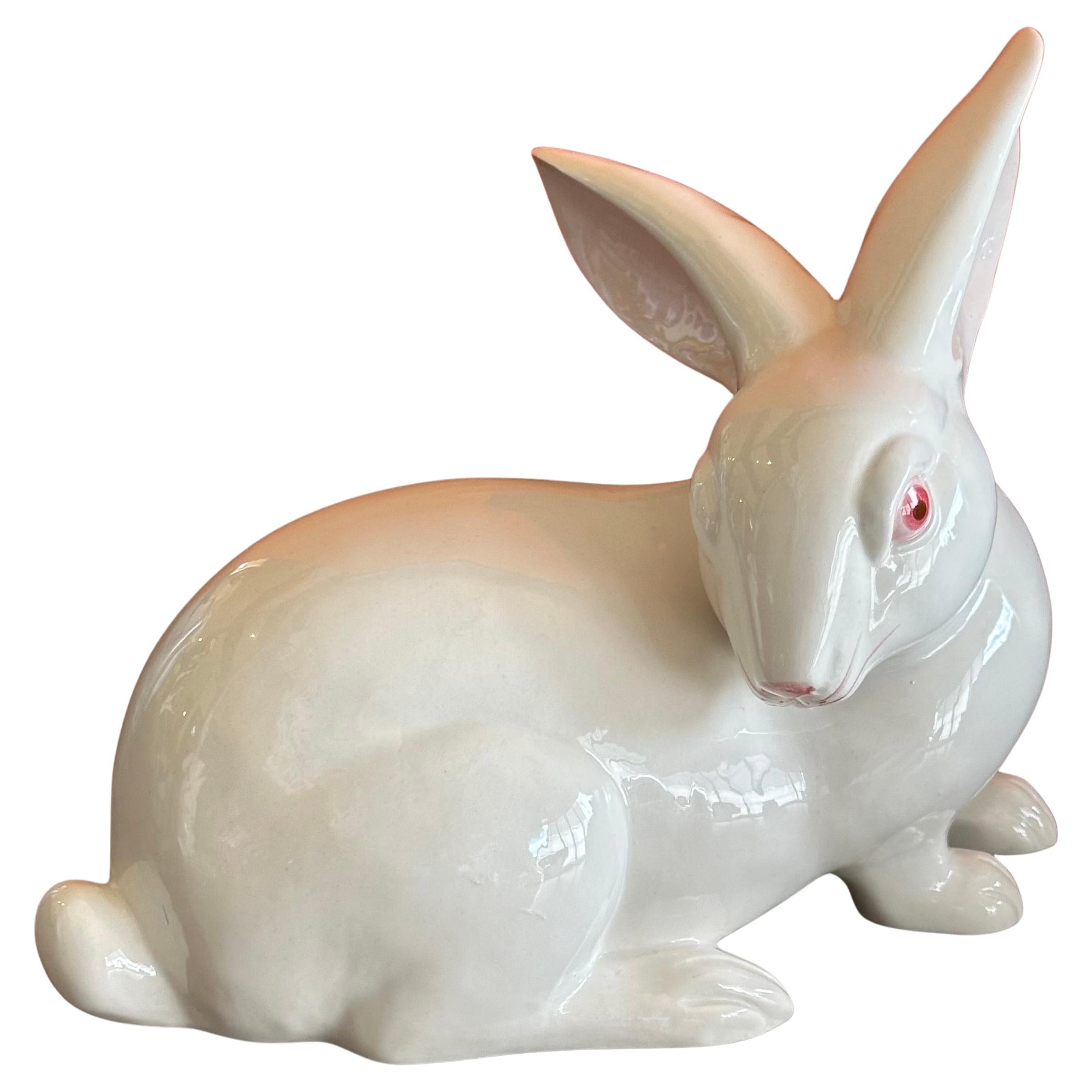 Coppia di conigli in porcellana bianca di Fitz and Floyd In condizioni buone in vendita a San Diego, CA