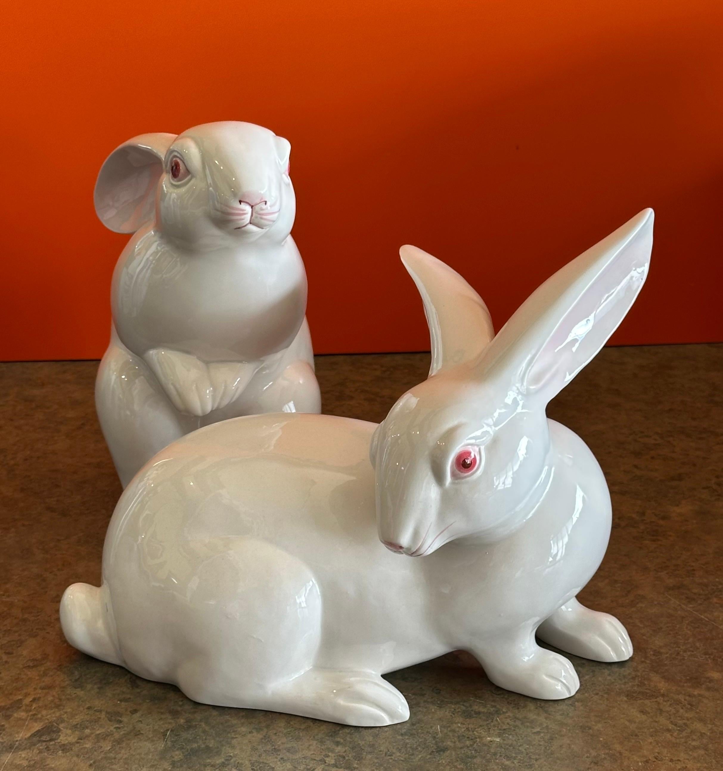 Porcellana Coppia di conigli in porcellana bianca di Fitz and Floyd in vendita