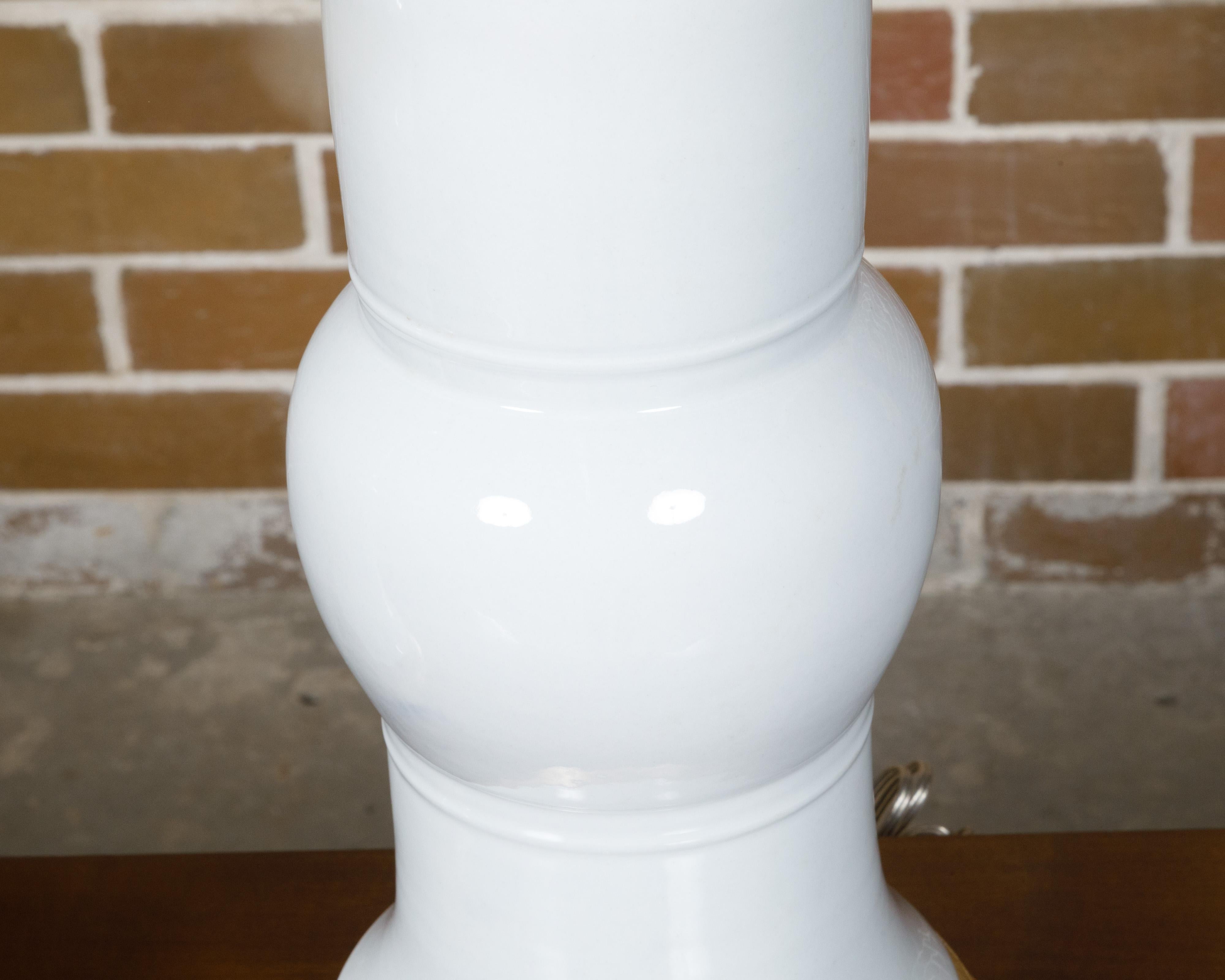 Pair of White Porcelain Table Lamps on Custom Giltwood Bases, Wired for the USA For Sale 4