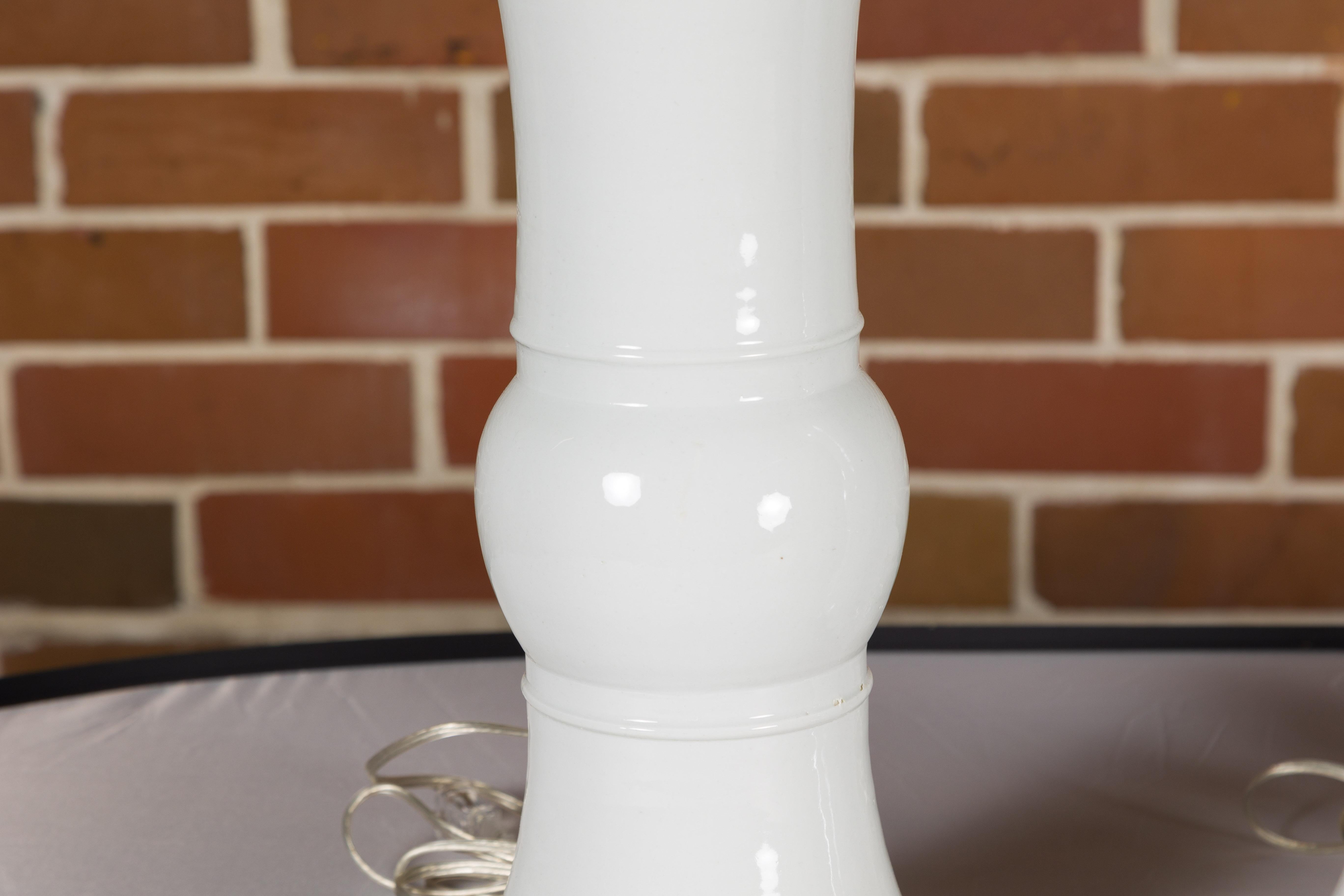 Pair of White Porcelain Table Lamps on Custom Lucite Bases, Wired for the USA In Good Condition In Atlanta, GA