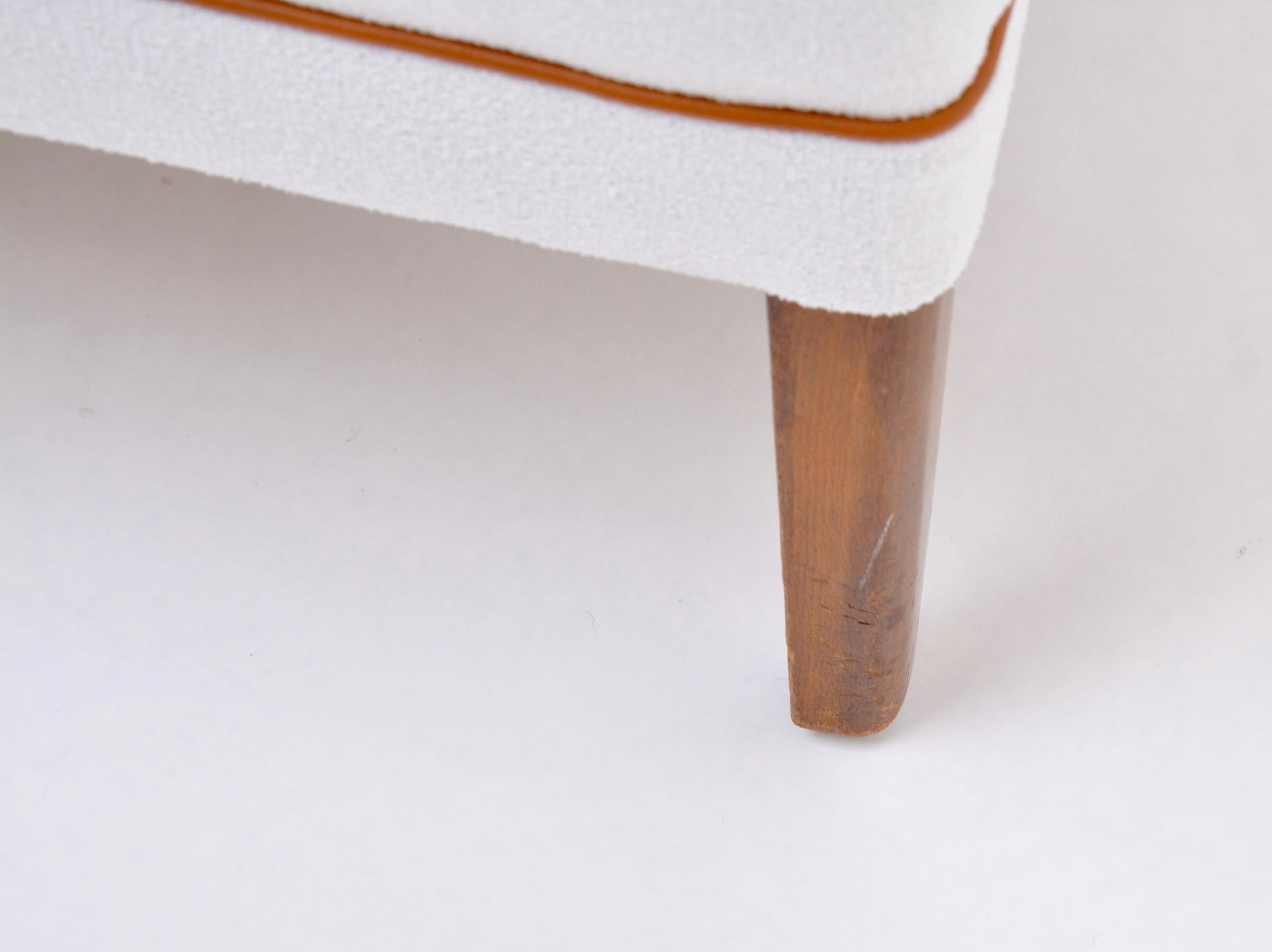 Paar weiße, neu gepolsterte dänische Mid-Century-Sessel von Ludvig Pontoppidan im Angebot 4