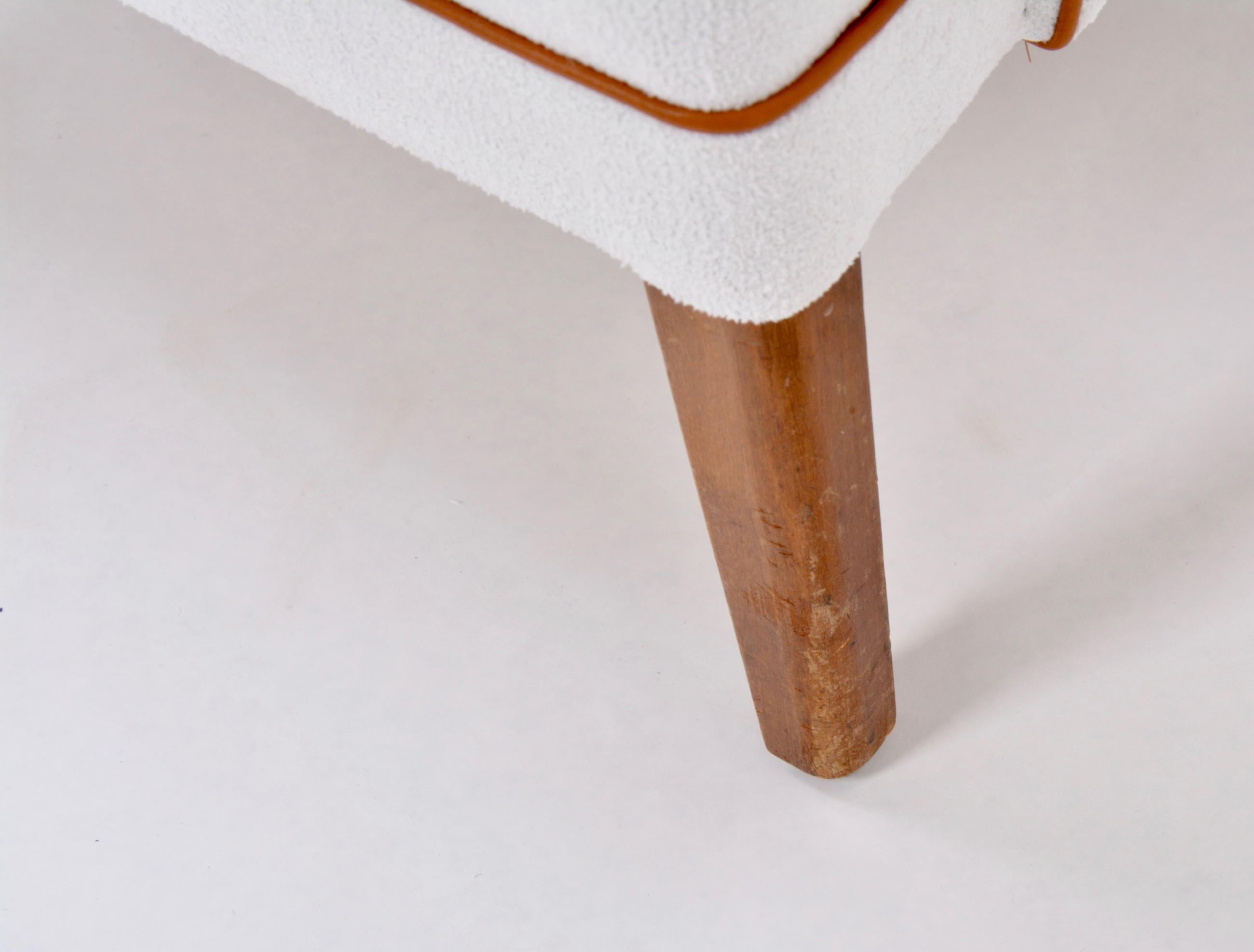 Paar weiße, neu gepolsterte dänische Mid-Century-Sessel von Ludvig Pontoppidan im Angebot 7