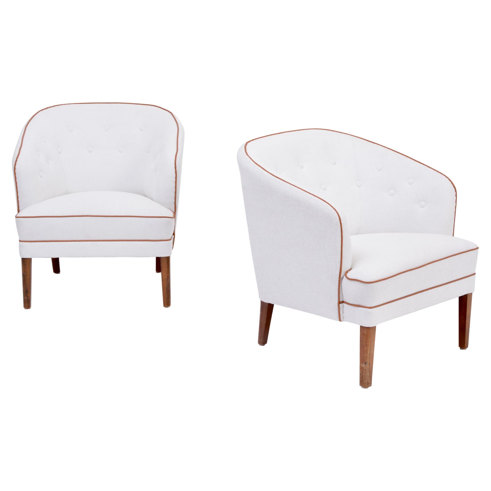 Paar weiße, neu gepolsterte dänische Mid-Century-Sessel von Ludvig Pontoppidan im Angebot