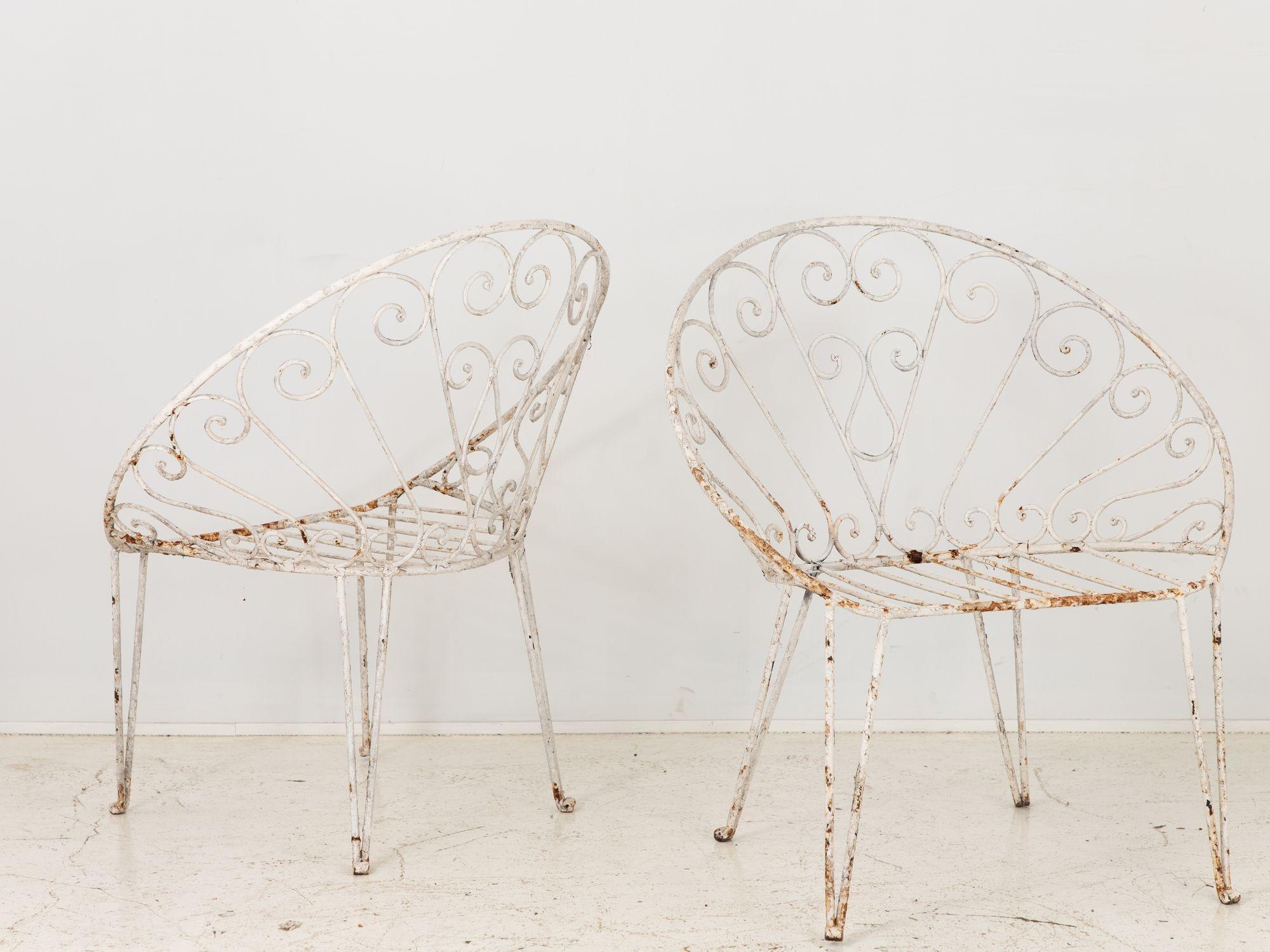 French Provincial Pair of White Round Garden or Bistro Chairs, 1970s For Sale