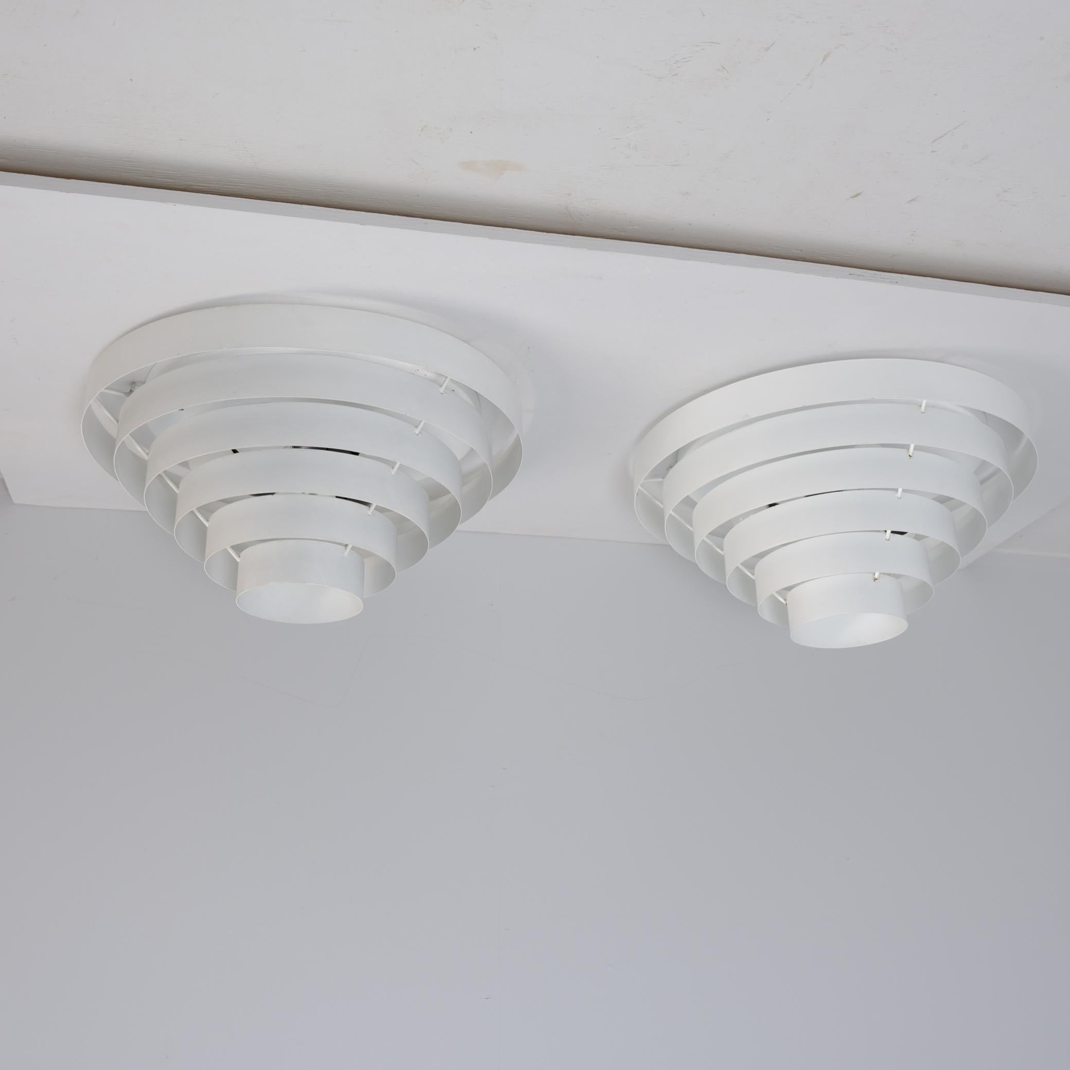 Pareja de Empotrables de Pizarra Blancos Modelo AE74/45, Estilo Alvar Aalto, Itsu Años 50 en Bueno estado para la venta en Helsinki, FI