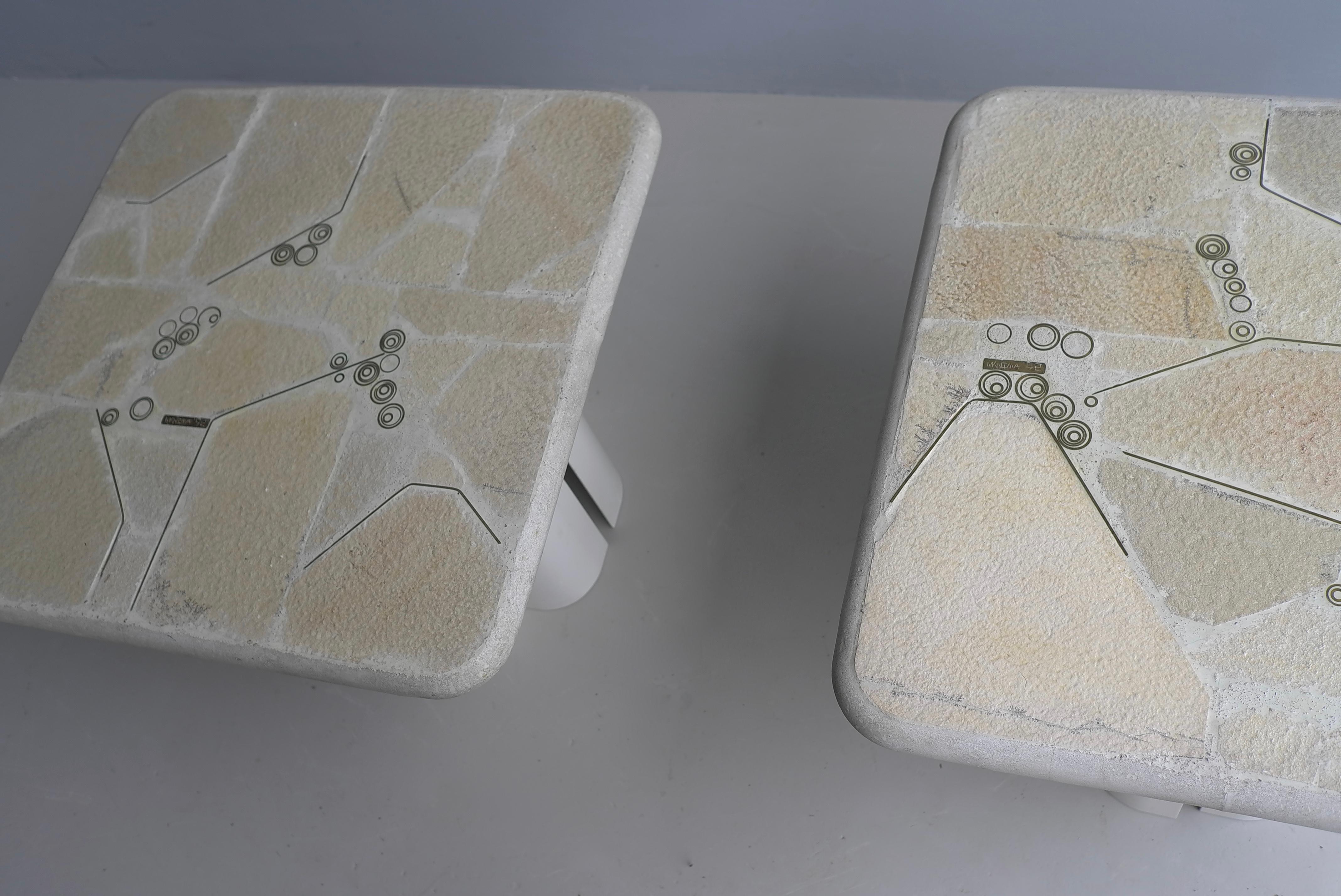 Fin du 20e siècle Paire de tables basses d'art en pierre et béton blanc par Marcus Kingma Milieu du siècle dernier en vente