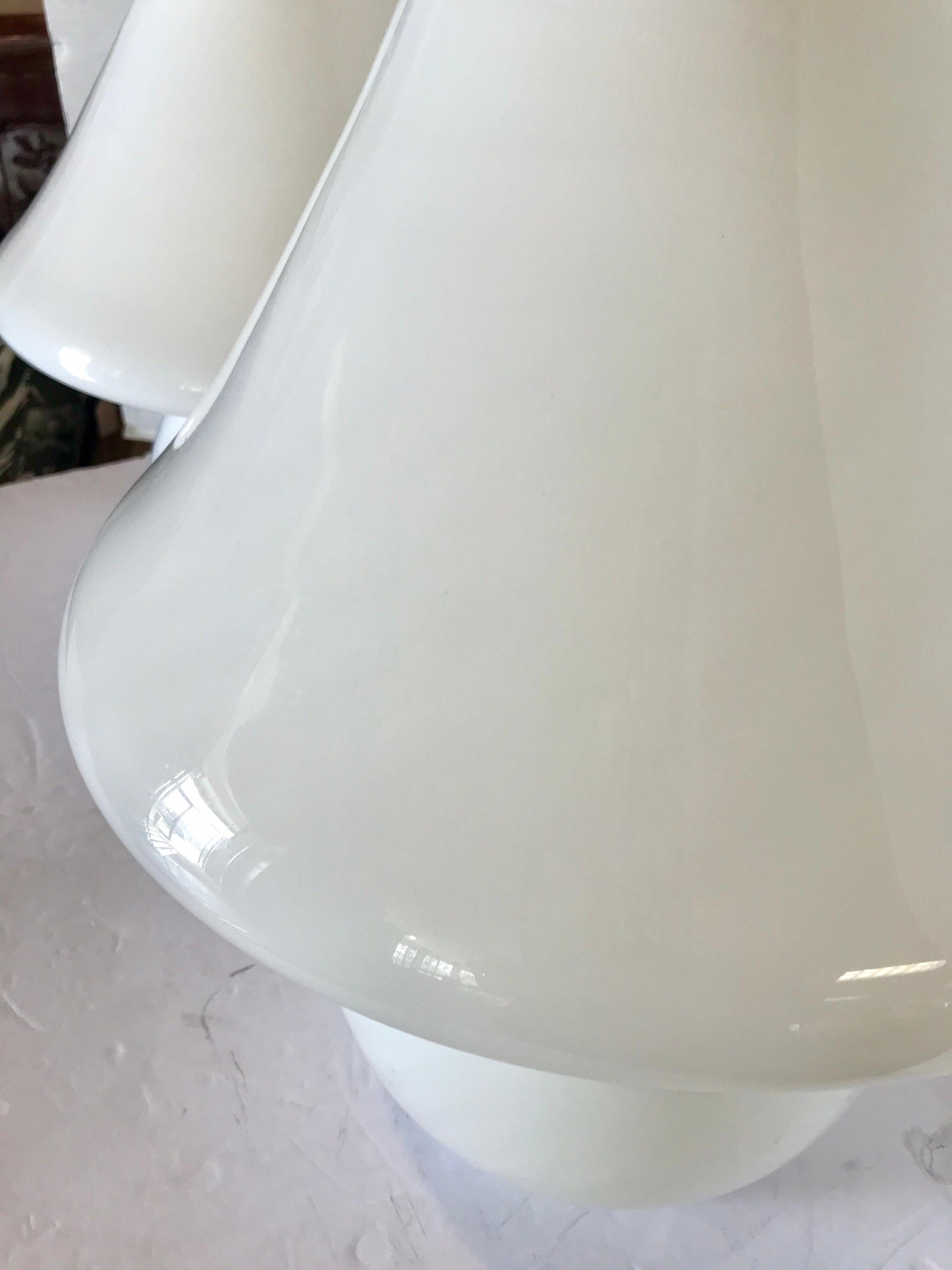 Italian Pair of White Swirl Venini Murano Glass Mushroom Table Lamps Mid-Century Modern