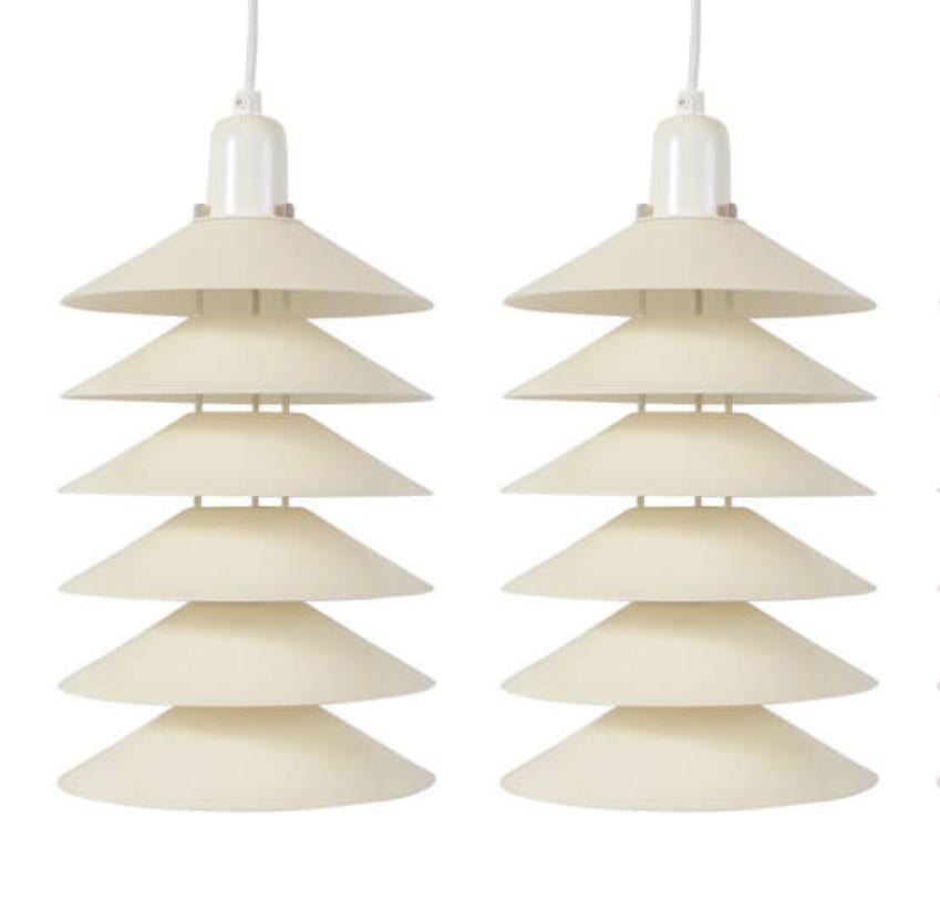 Danois Paire de lampes suspendues Tip-Light blanches de Jørgen Gammelgaard, années 1970 en vente