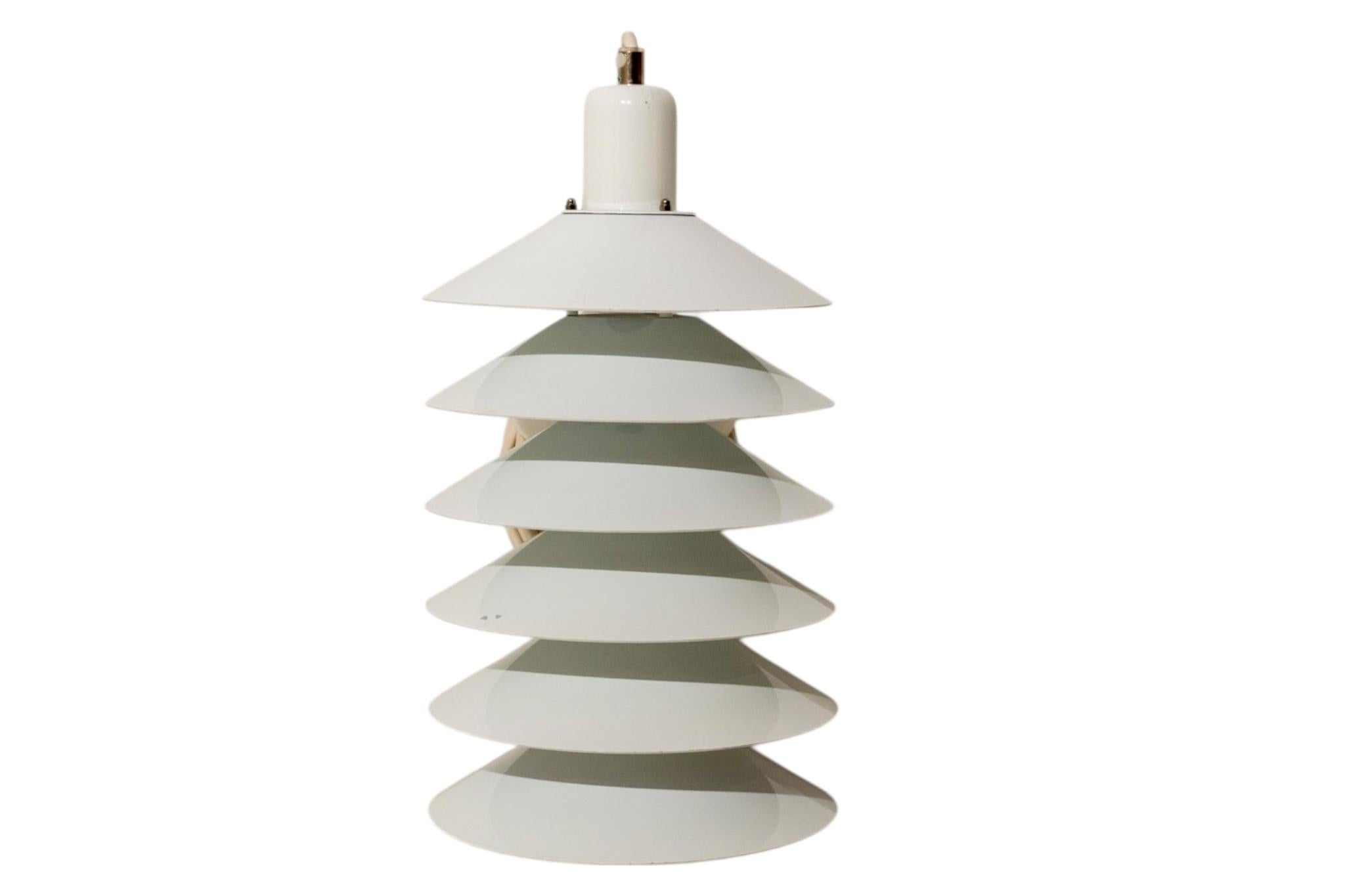 Émaillé Paire de lampes suspendues Tip-Light blanches de Jørgen Gammelgaard, années 1970 en vente