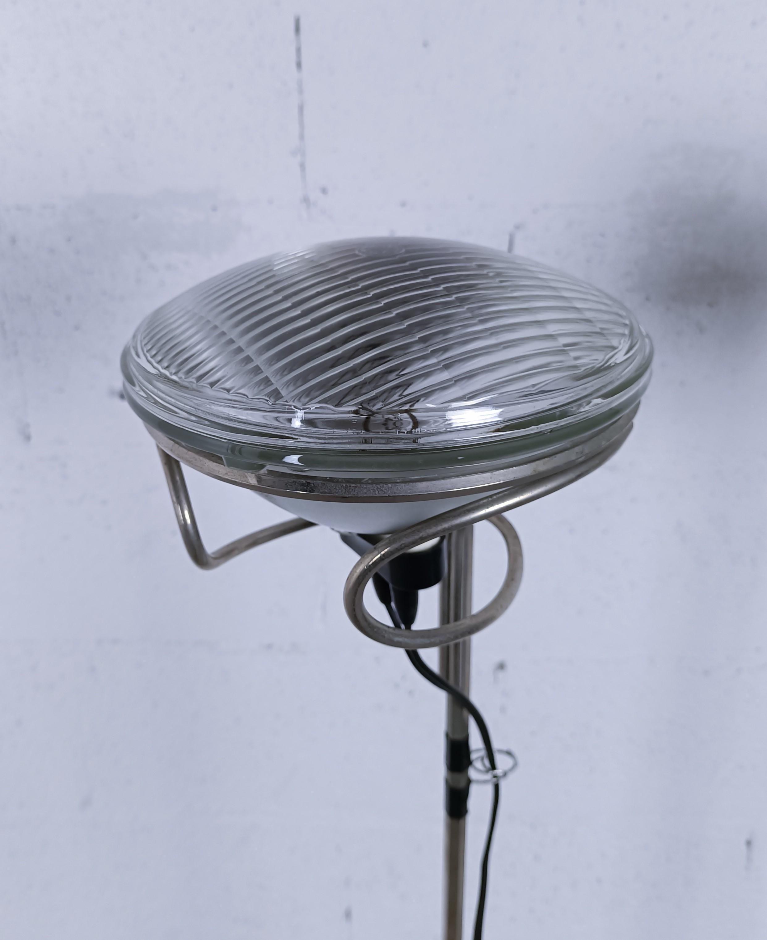 Mid-20th Century Pair of White Toio Floor Lamps by Achille e Piergiacomo Castiglioni for Flos 60s
