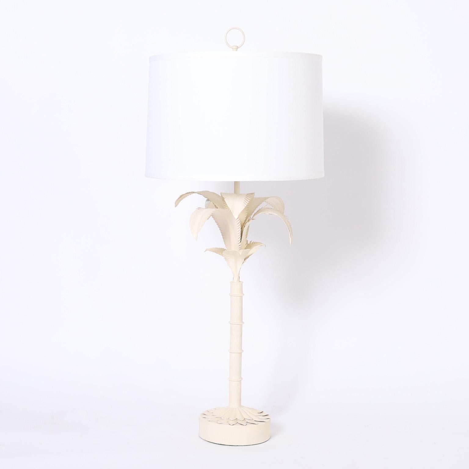 Mid-Century Modern Paire de lampes de table en forme de palmier à l'italienne, en métal blanc en vente