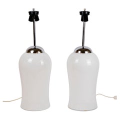 Coppia di lampade da tavolo di Murano Whiting con accenti cromati