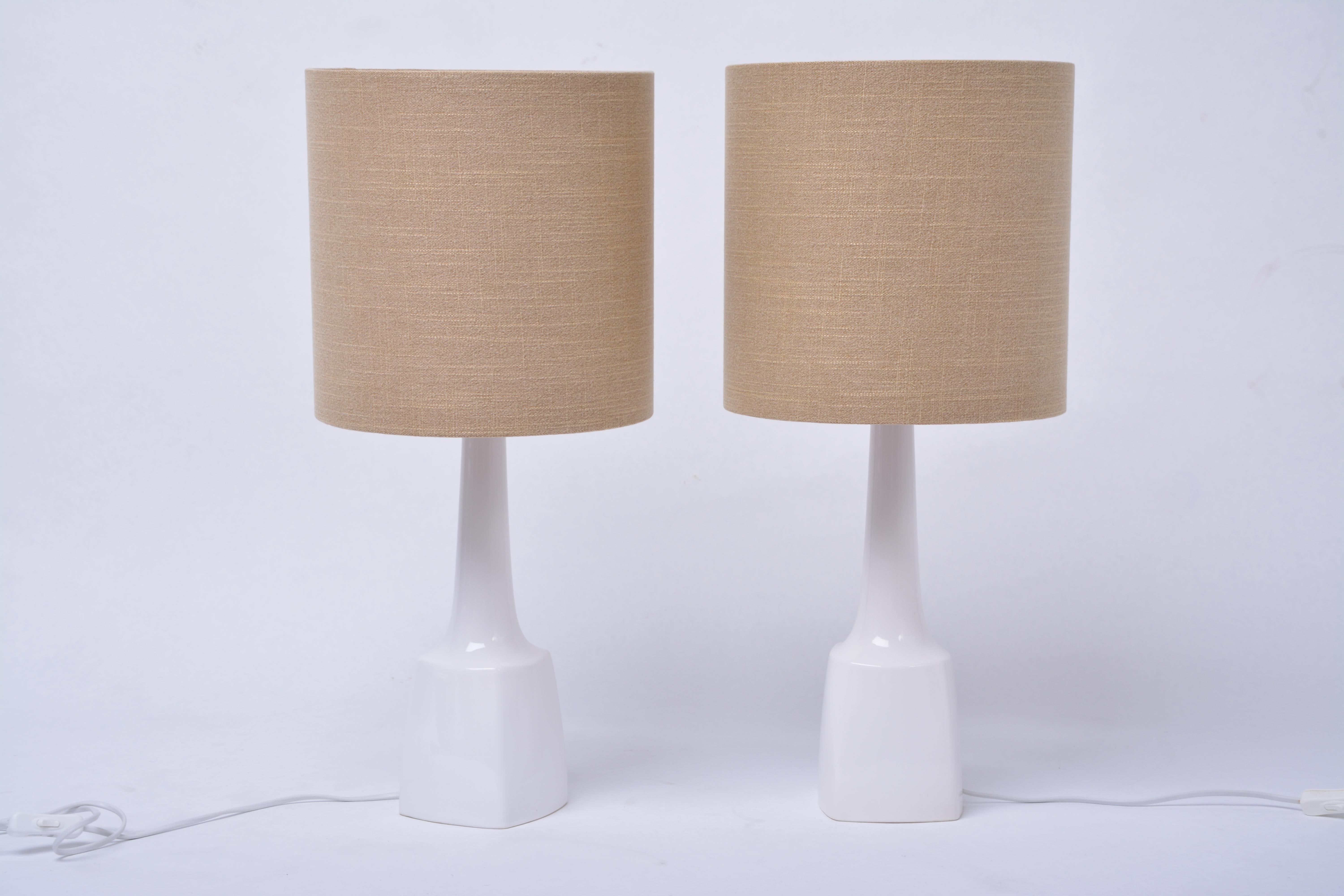 Pair of White Mid-Century Modern Ceramic Table Lamps Model 941 by Soholm 1